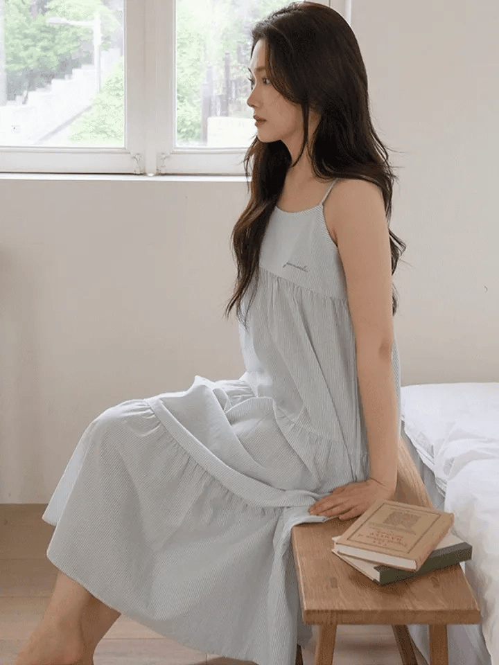 Juuneedu｜[短袖睡衣] Teard Stripe Sleeveless One-Piece Dress [2 colors]