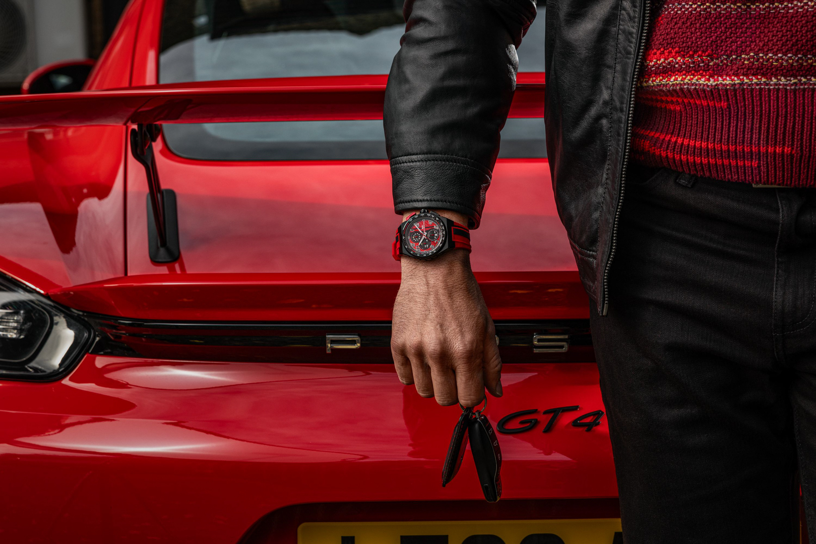Bomberg, 炸彈錶,APEX 系列, APEX MZ, APEX Carbon, 紅線狂飆計時碼錶,賽車計時碼錶,NT42CHPBA.01-10.12,Redline,碳纖維紋路面盤