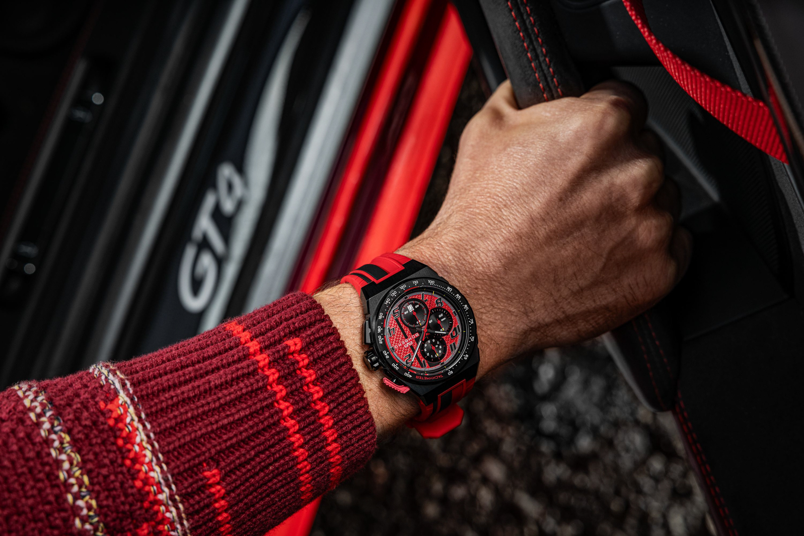 Bomberg, 炸彈錶,APEX 系列, APEX MZ, APEX Carbon, 紅線狂飆計時碼錶,賽車計時碼錶,NT42CHPBA.01-10.12,Redline,碳纖維紋路面盤