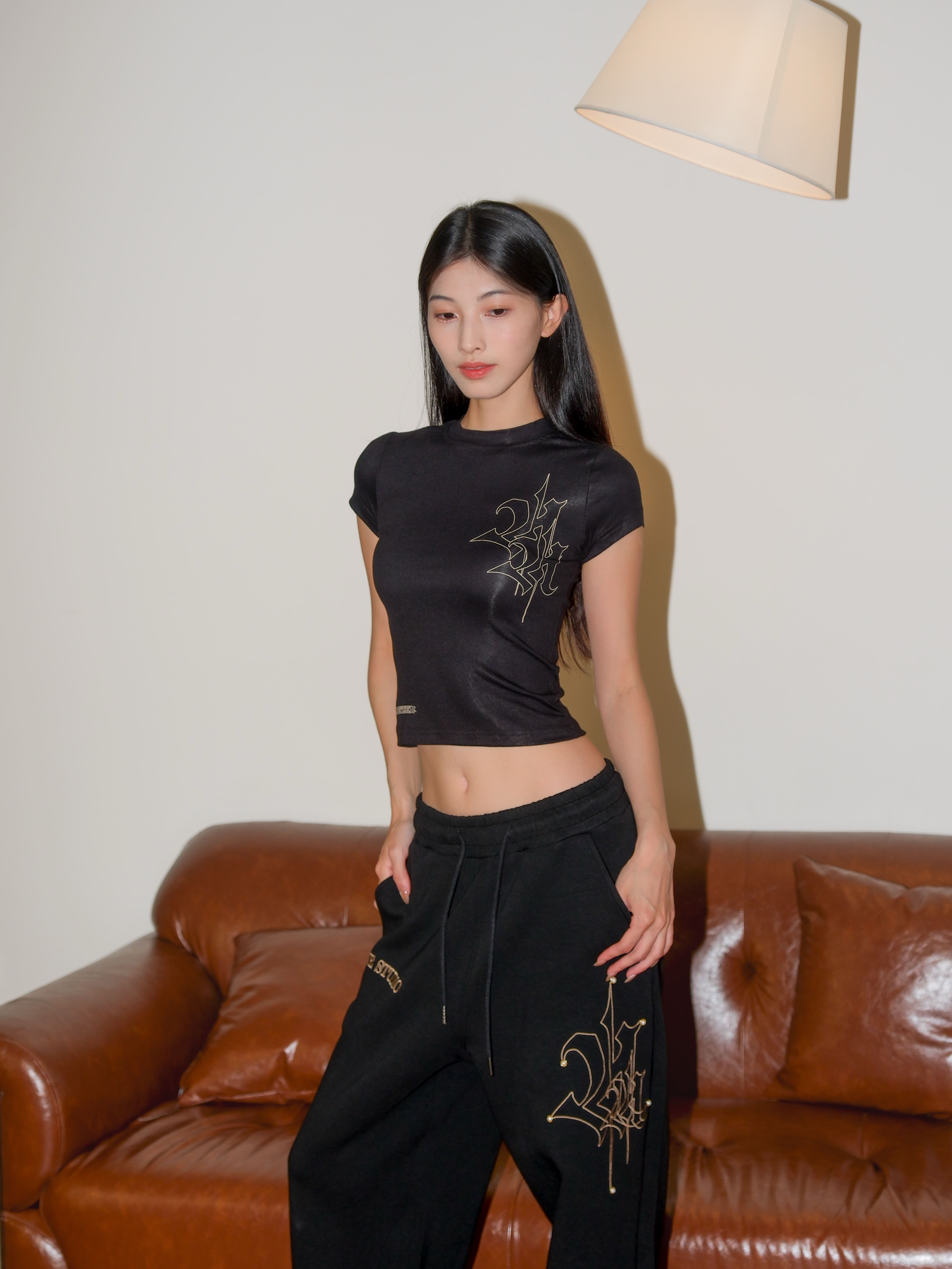 ATONE GIRLS LABEL SHORT SLEEVE