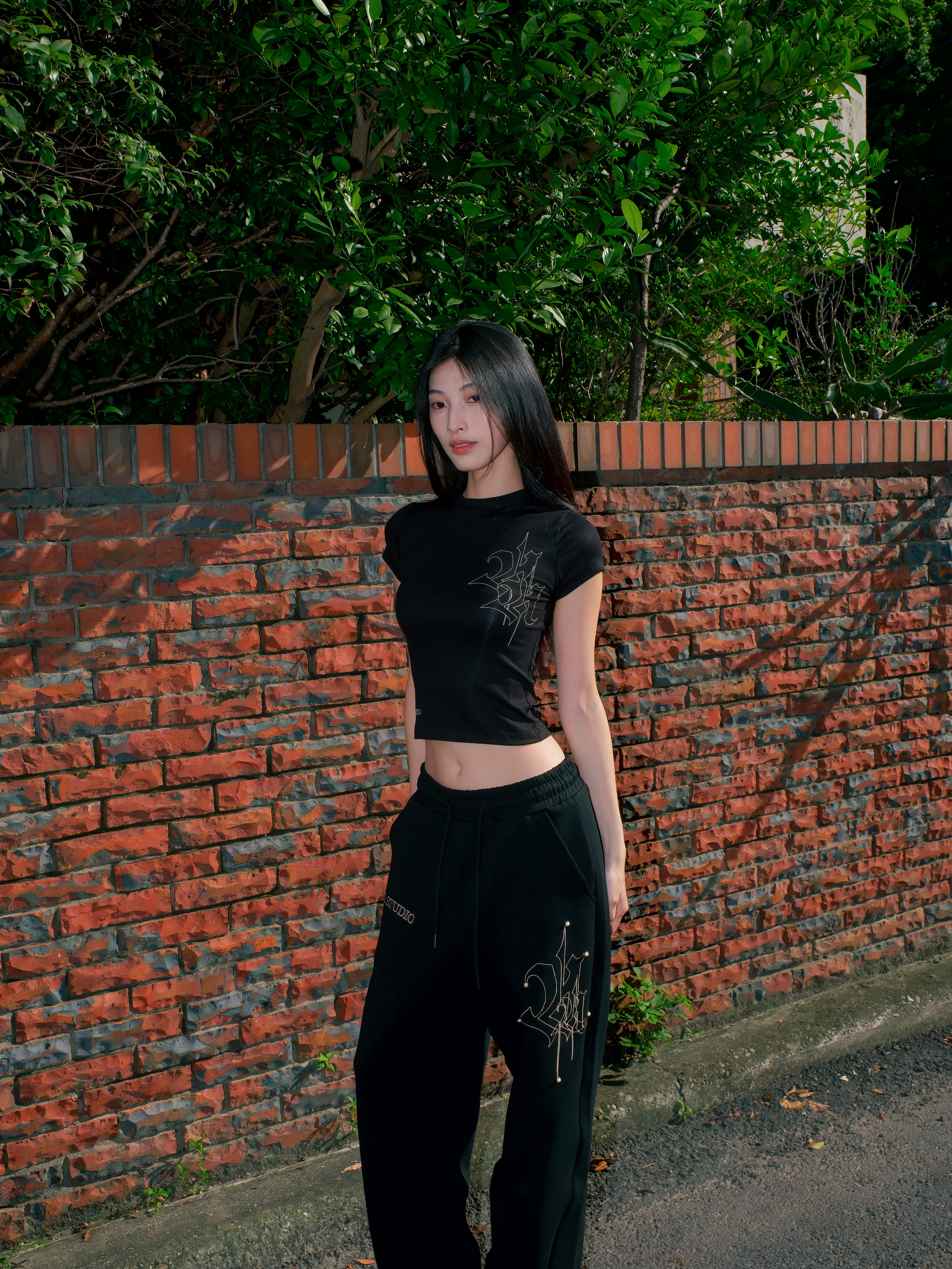 ATONE GIRLS LABEL SHORT SLEEVE
