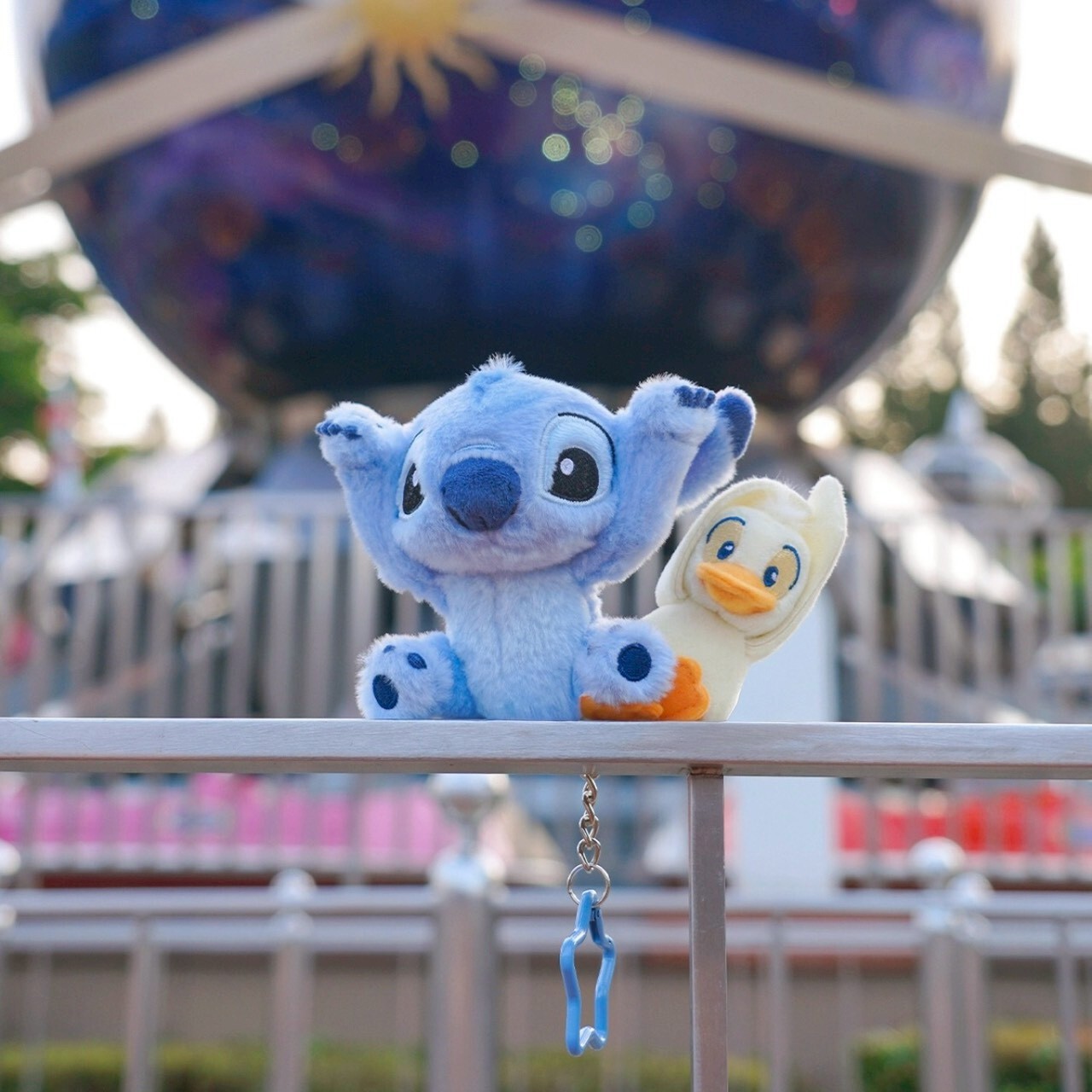 夏日鬆一鬆系列 史迪奇 Stitch 倒吊造型 絨毛 鑰匙圈 吊飾 星際寶貝 Lilo & Stitch -香港迪士尼樂園