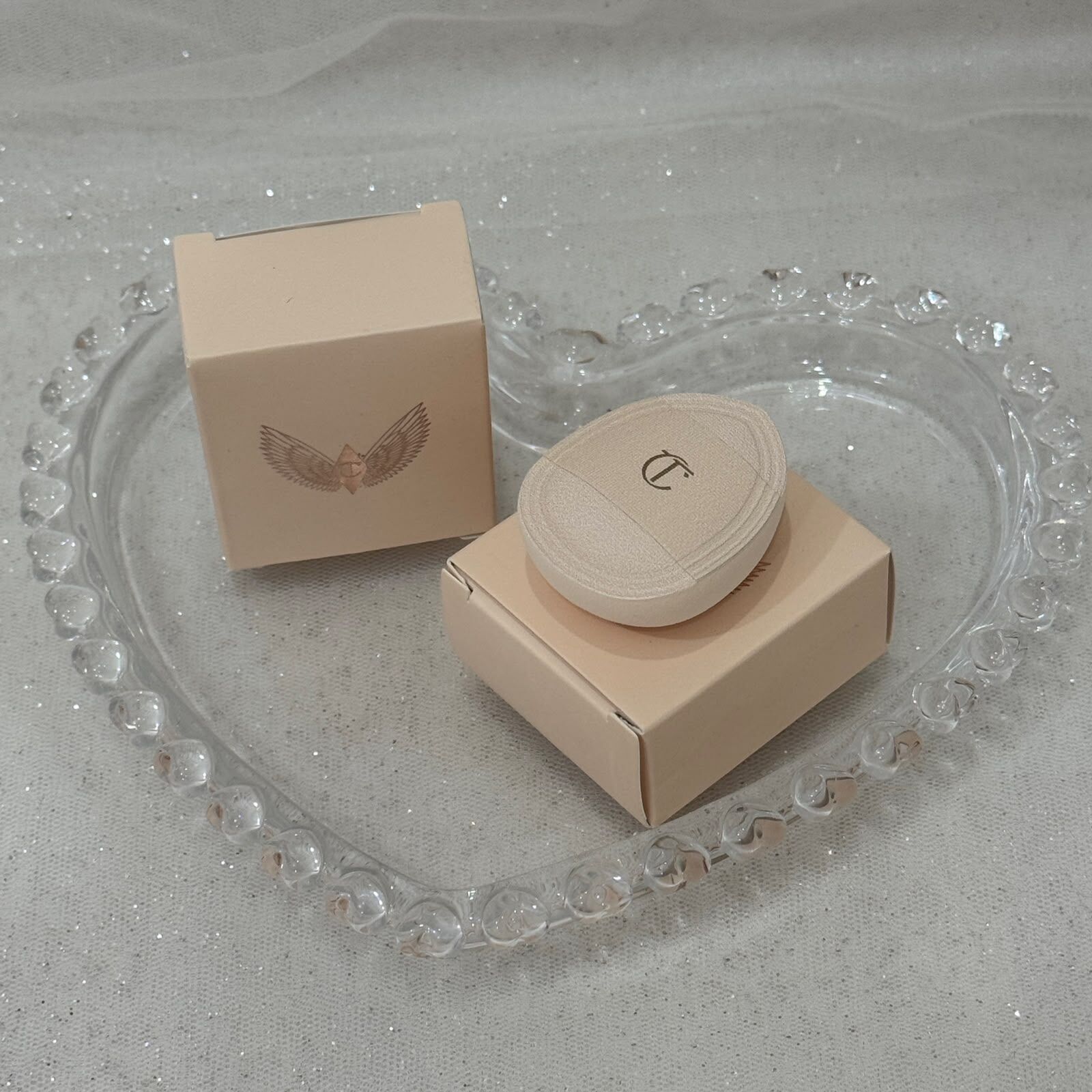 Charlotte Tilbury 迷你魔法手指粉撲 1PC