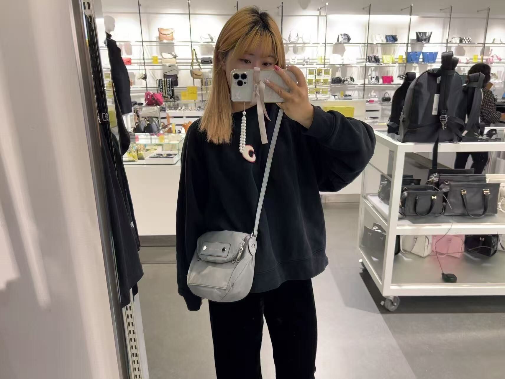 【直播】Marc Jacobs LX062670 小號斜咩袋(灰色)
