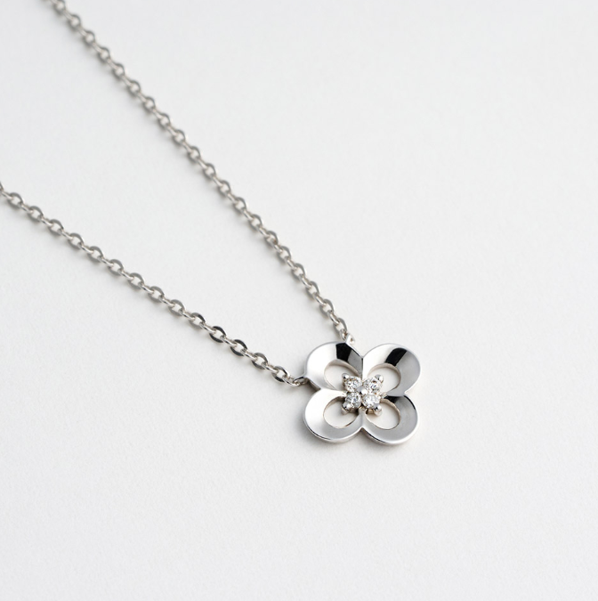 BS039 LLOYD Petite 四葉草形 0.02ct 培育鑽 10K 頸 Petite Double Clover 10K Diamond Necklace