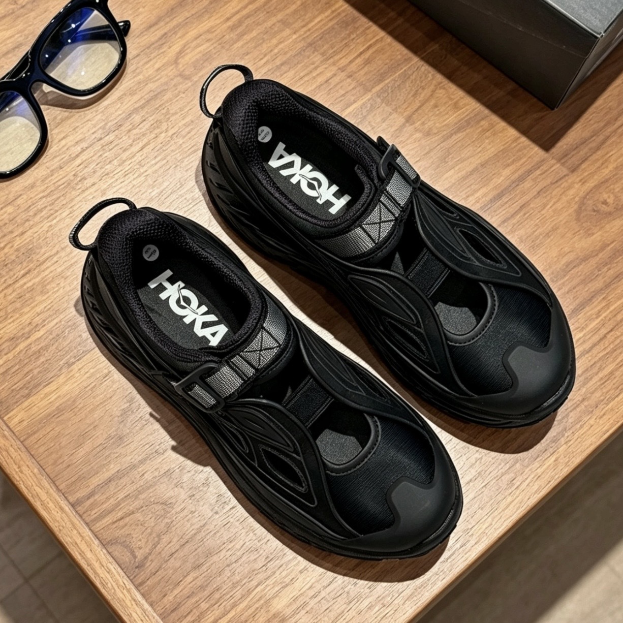 HOKA STINSON BREEZE 全黑 涼鞋 越野跑鞋 休閒 1174450-BBNB