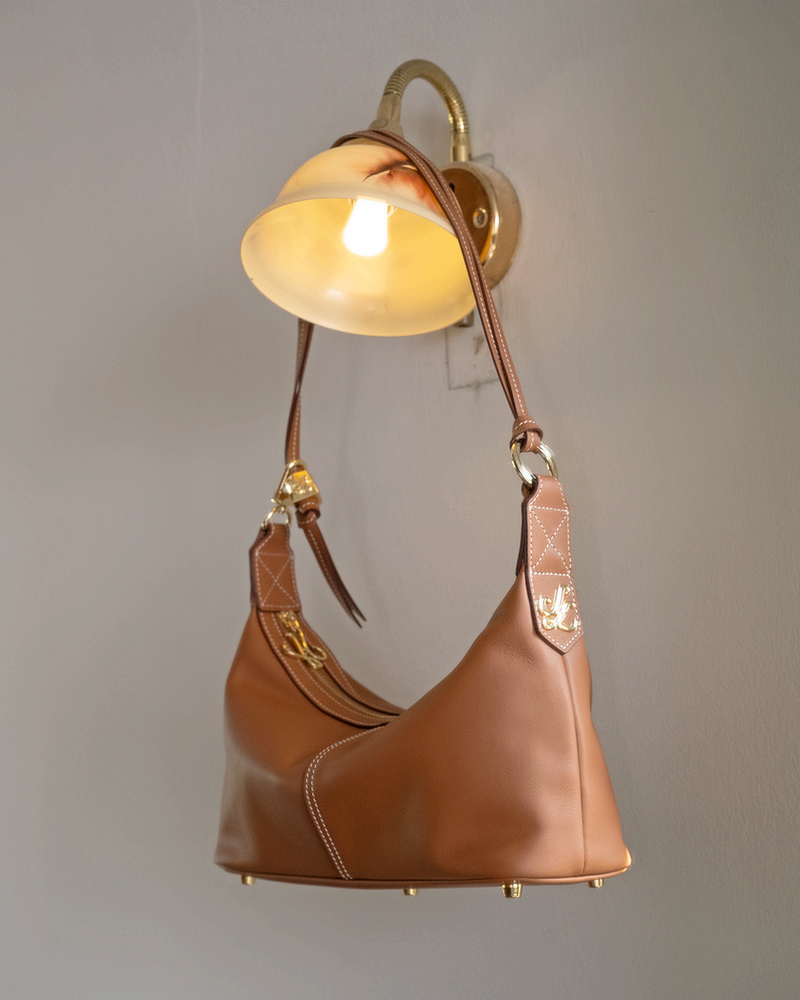 0626SH05-THAILAND-BAGS-Echo Hobo Bag 真皮單肩流浪腋下包-棕色*不含掛飾*（A5）