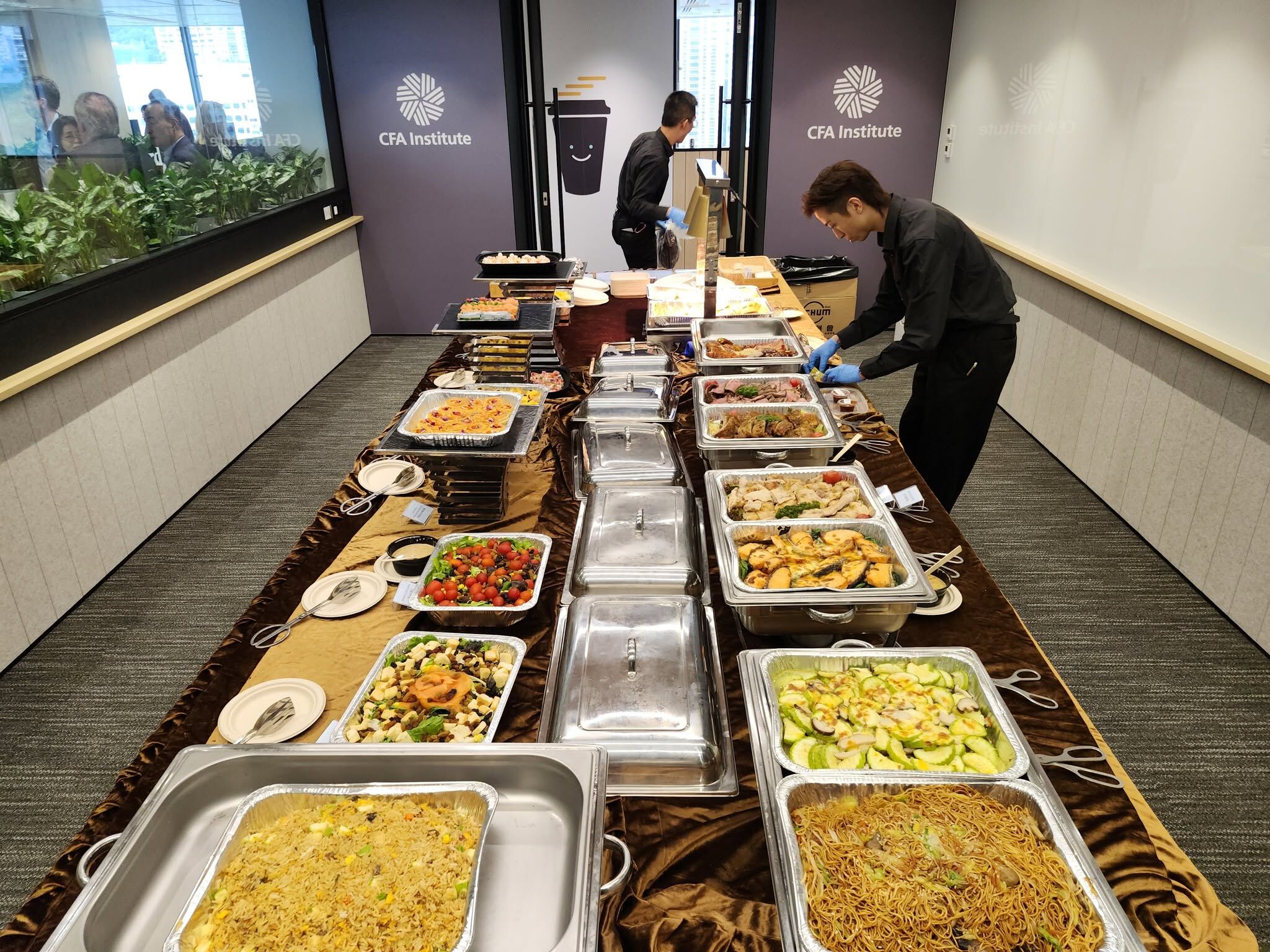 到會是為「邊一類人」準備食物