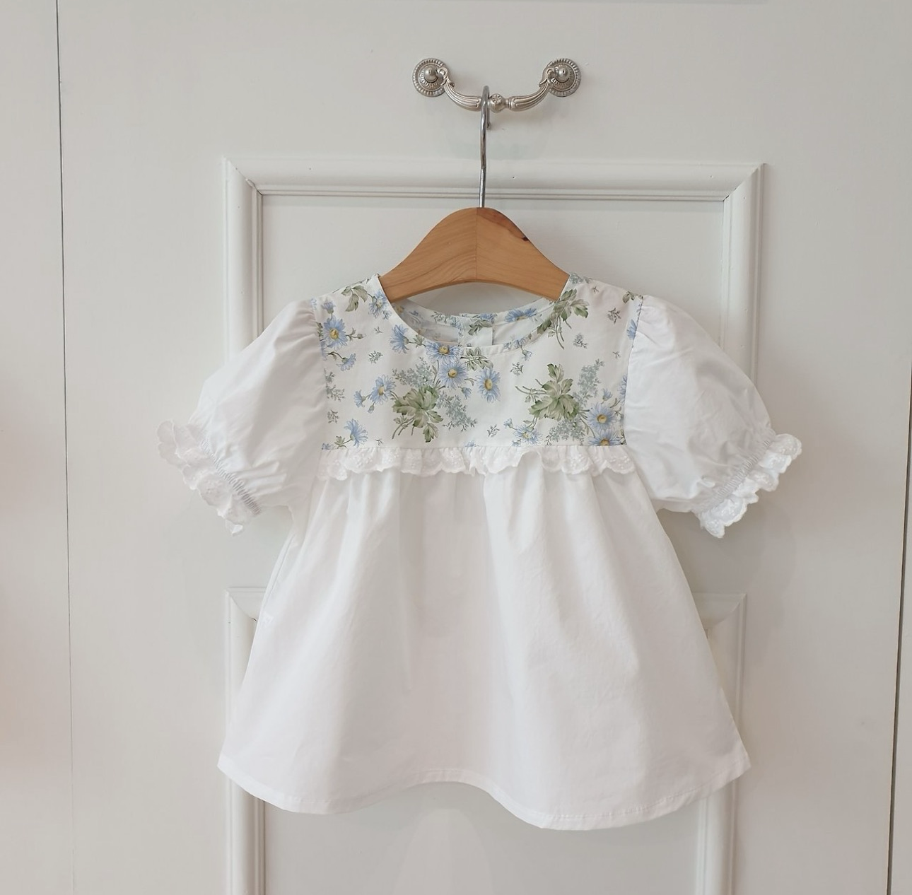 Eclair Margaret Blouse