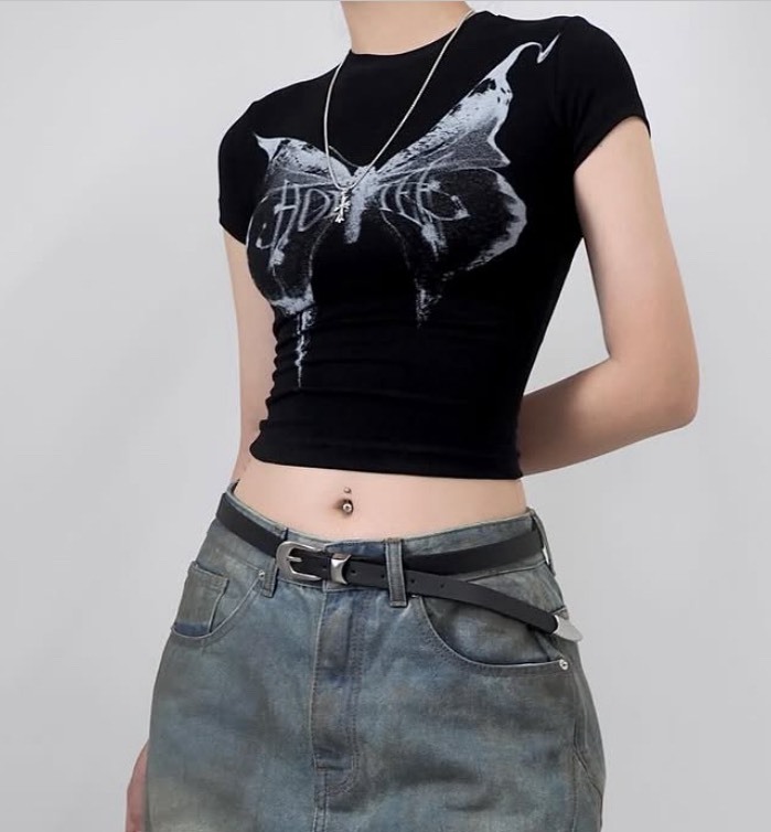<美式復古天花板🎸>越南品牌 Holytee BƯỚM TEE 蝴蝶修身上衣
