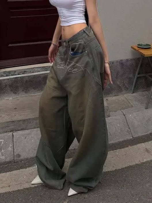 <美式復古天花板🎸>越南品牌 Holytee GLOW JEANS 字母水鑽低腰牛仔褲