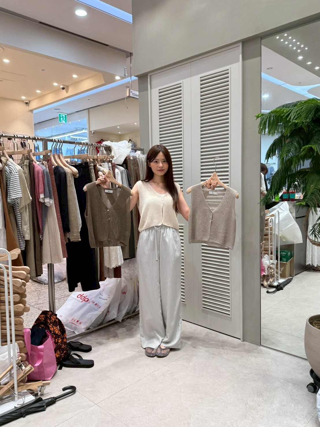 MU6322 疊穿排釦亞麻針織背心