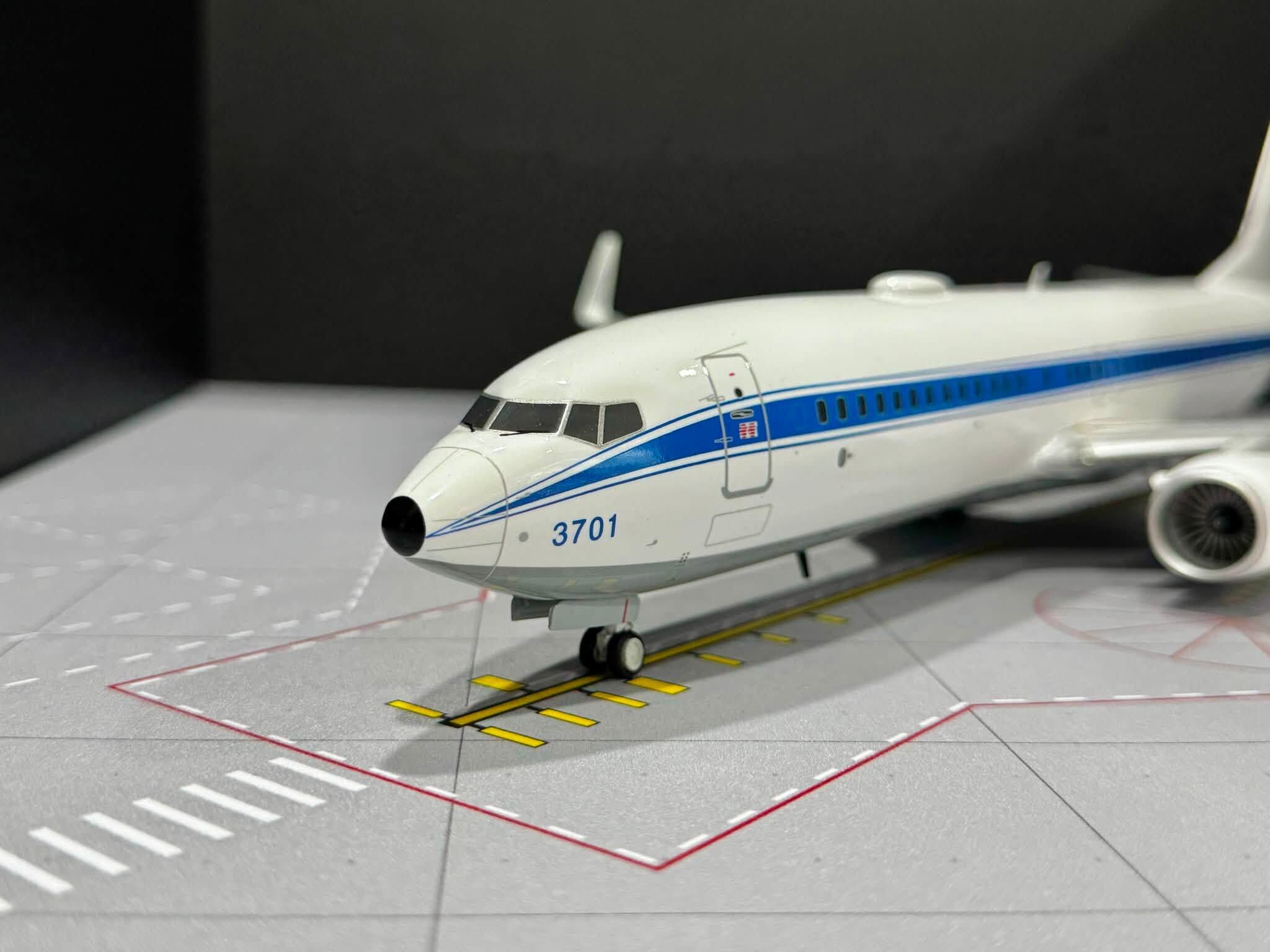 JCWINGS 1/100 中華民國空軍波音737-800 註冊號碼：3701