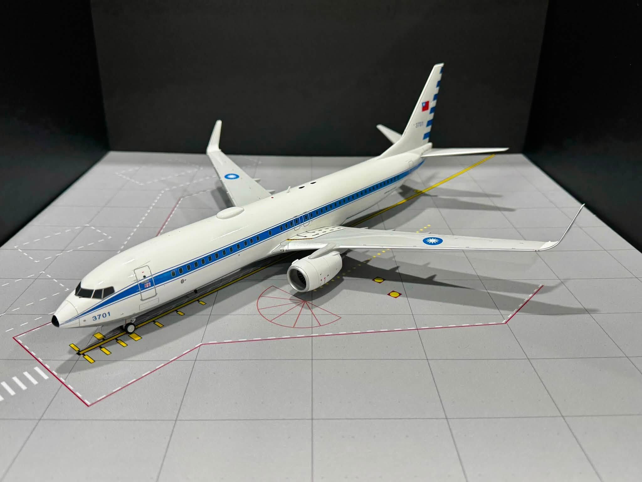 JC WINGS  1/100 中華民國空軍 波音737-800 3701