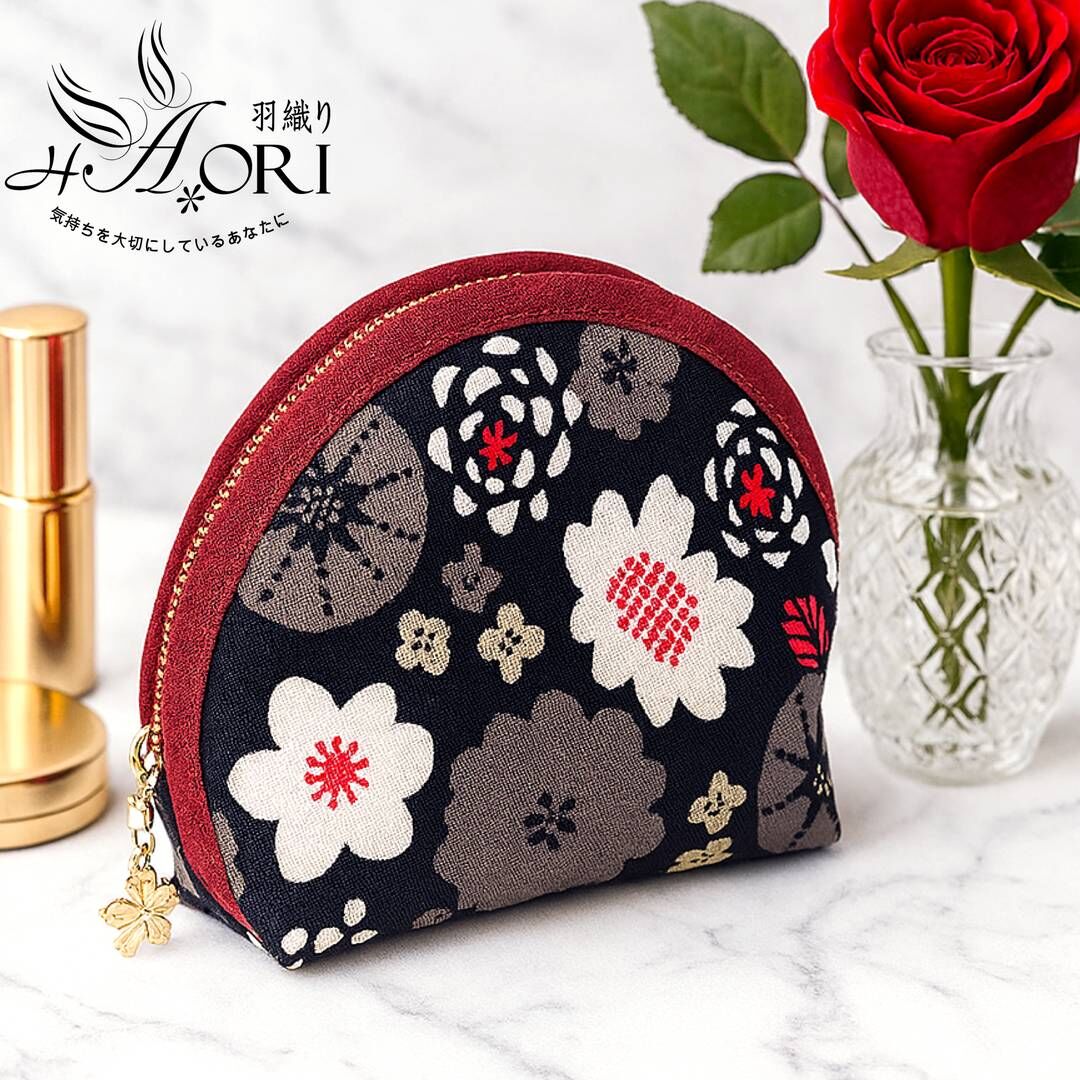 Curved pouch pattern