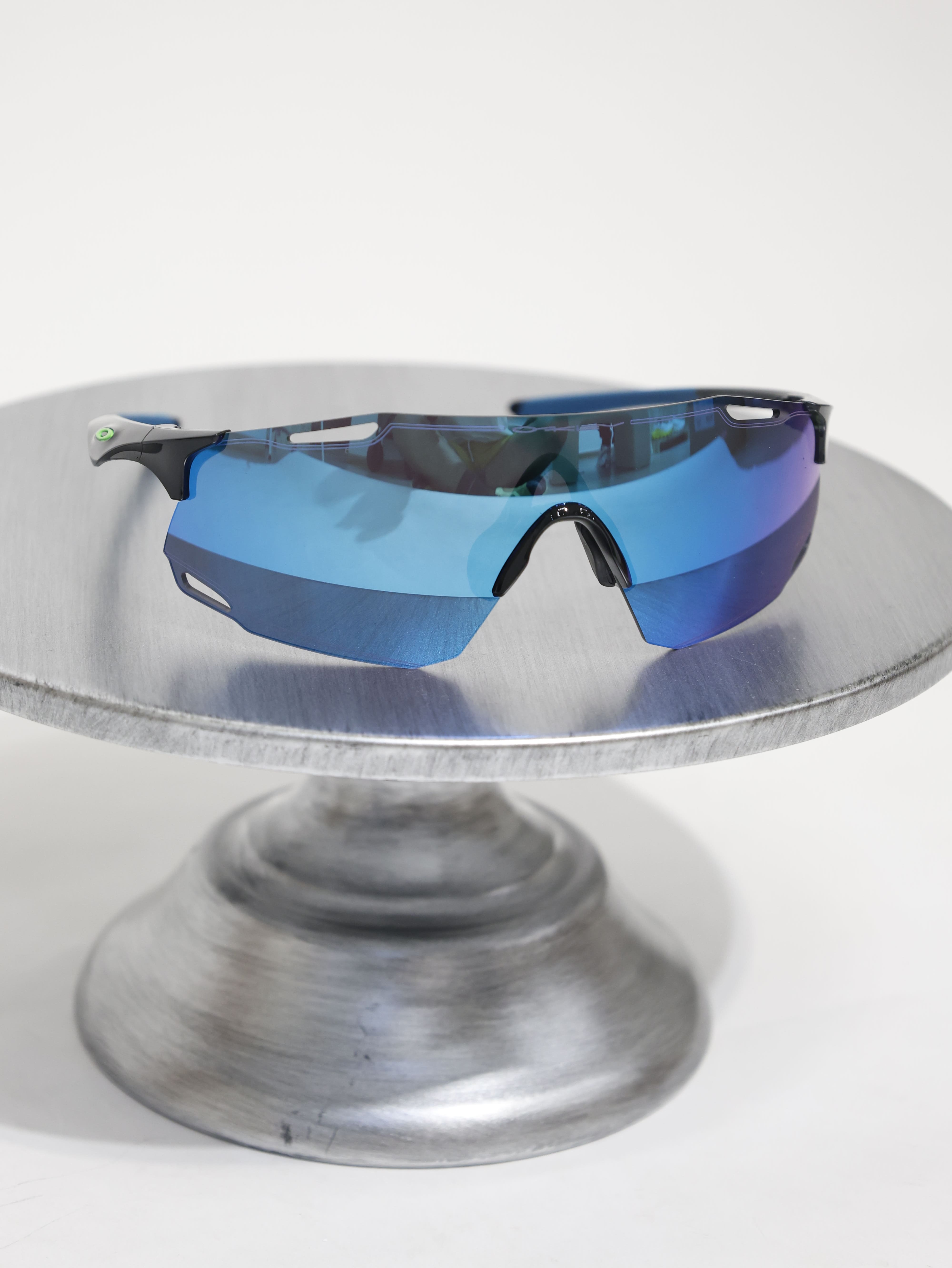 OAKLEY Cybr Dyno 太陽眼鏡 0OO9513D