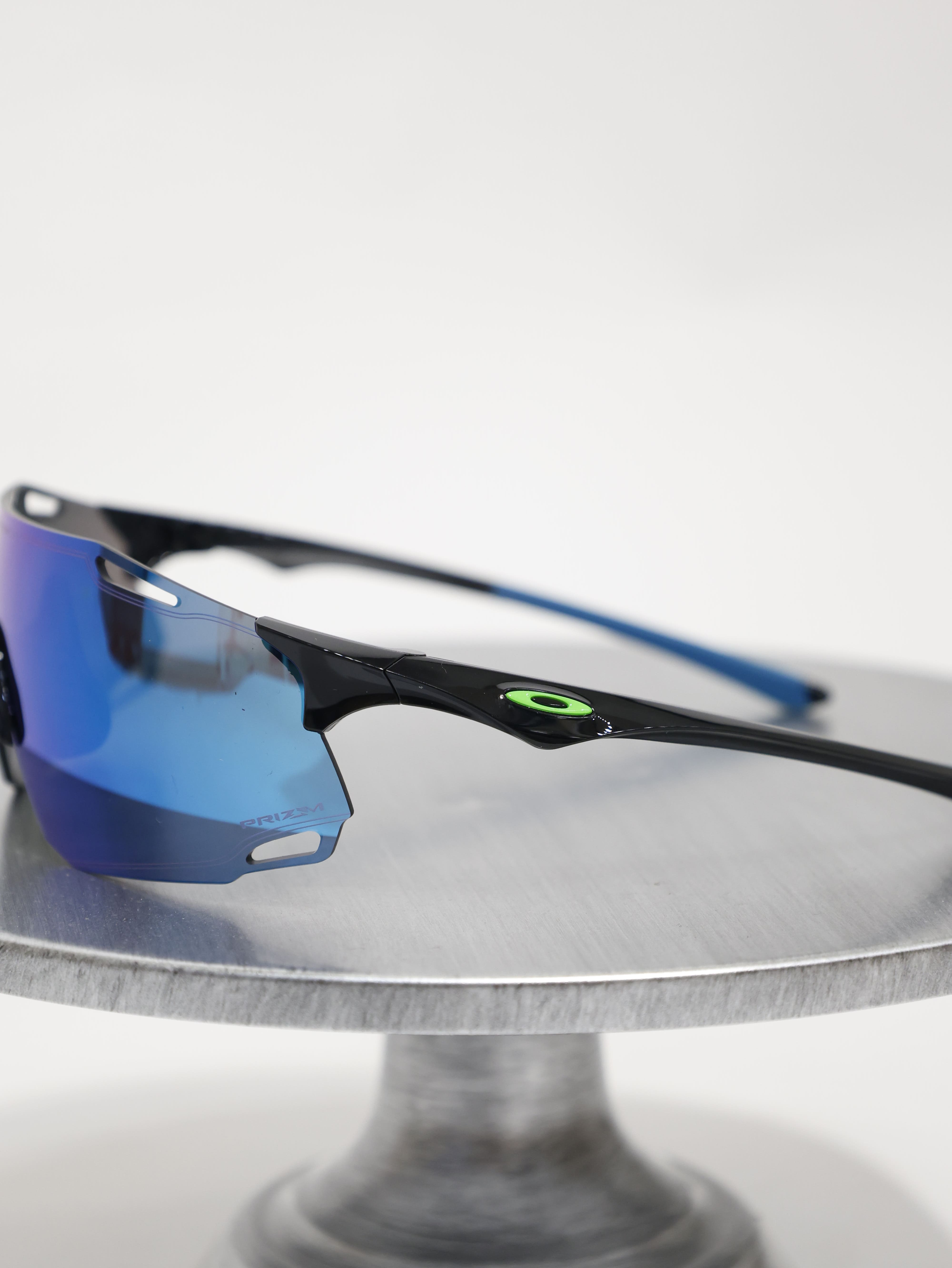 OAKLEY Cybr Dyno 太陽眼鏡 0OO9513D