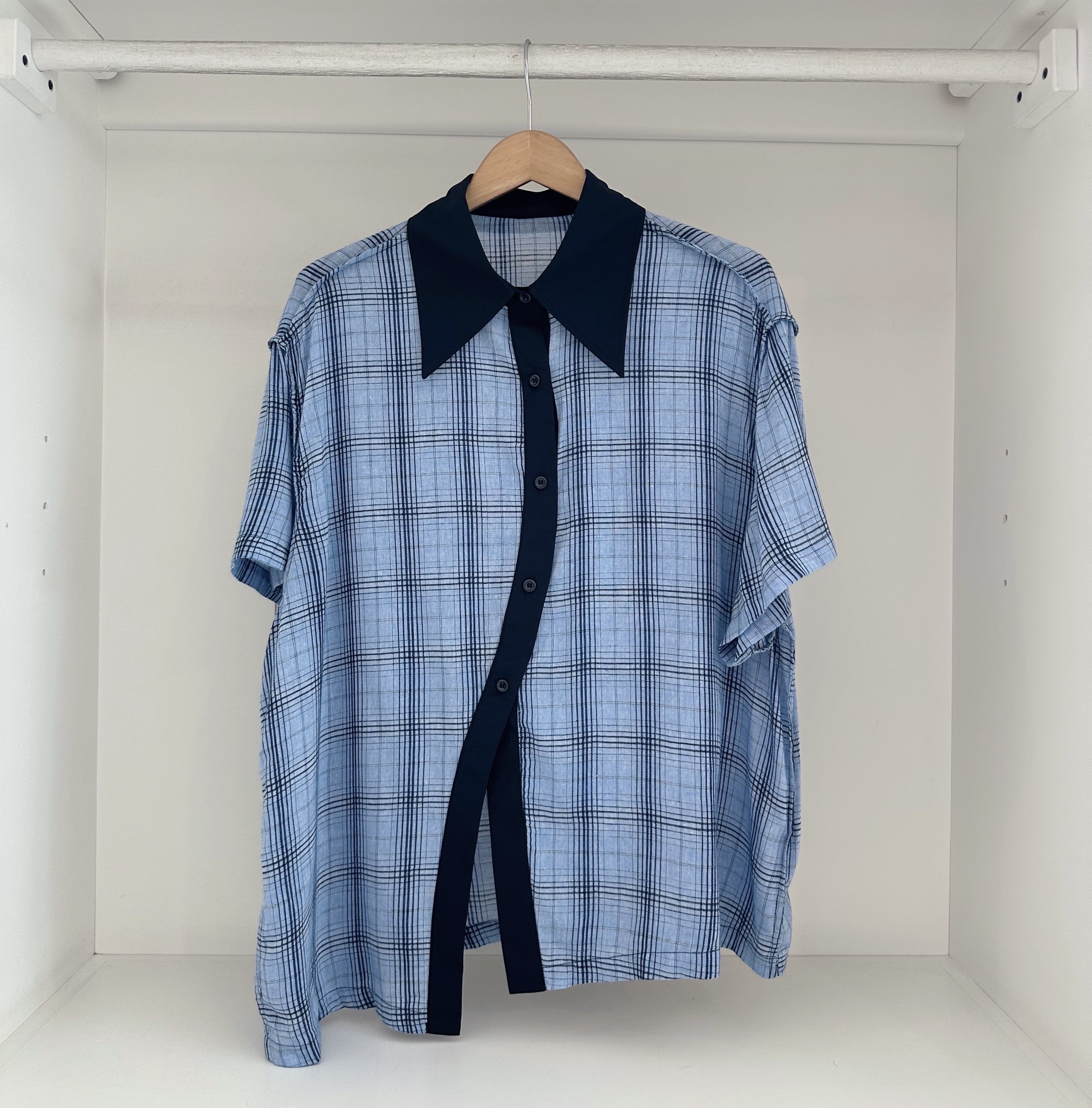 SHORT SLEEVE CHECKED BUTTON LONG SHIRT