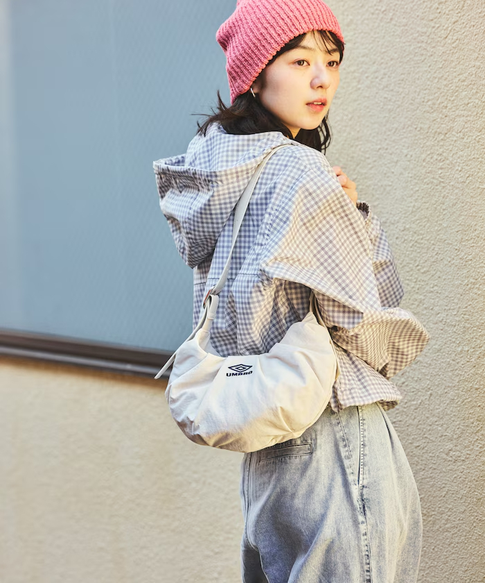 <預購> 日本 UMBRO 可頌皮質尼龍側肩包 (2colors)