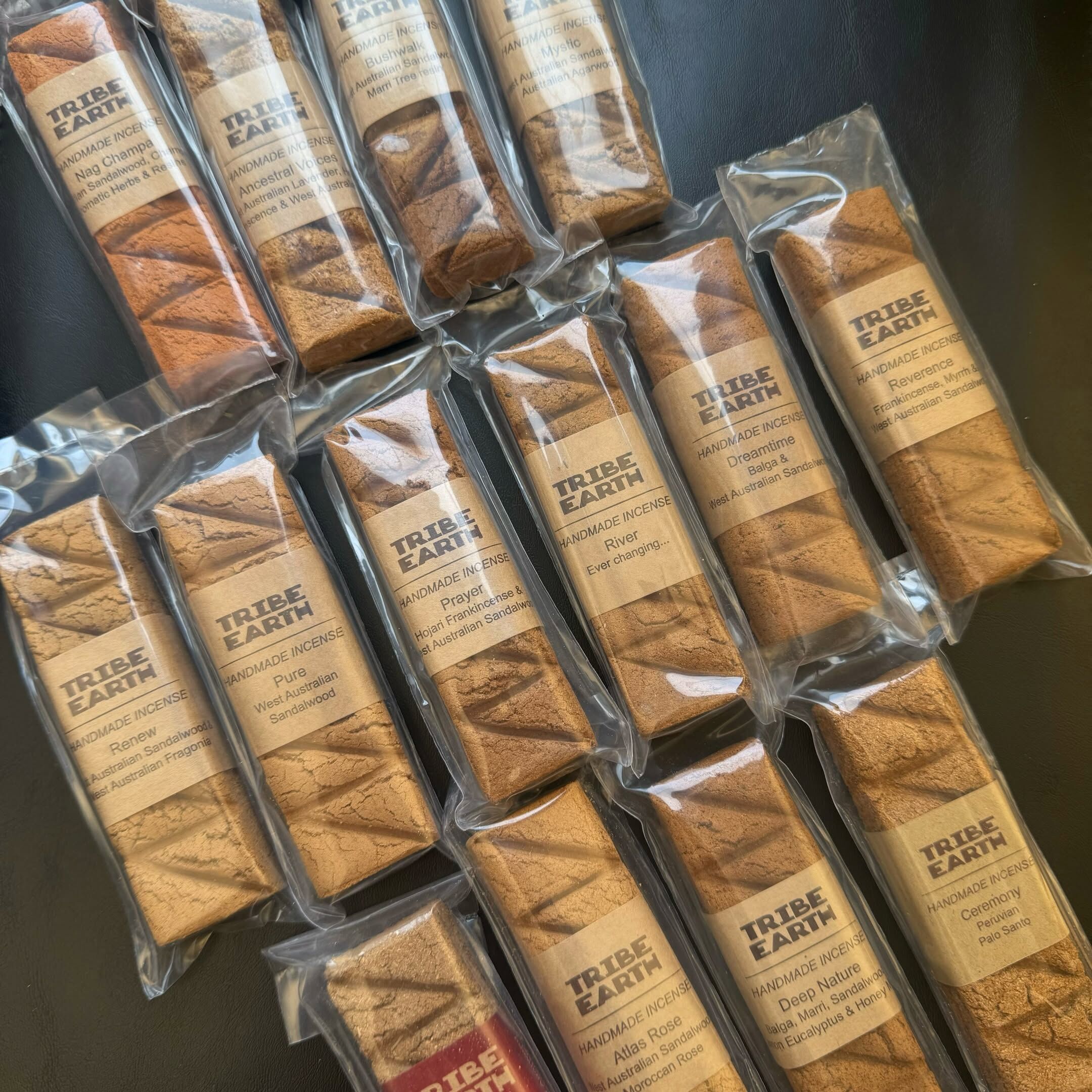 [原石] 澳洲Tribe Earth 純天然手工香磚 熏香塊 香塔 10入