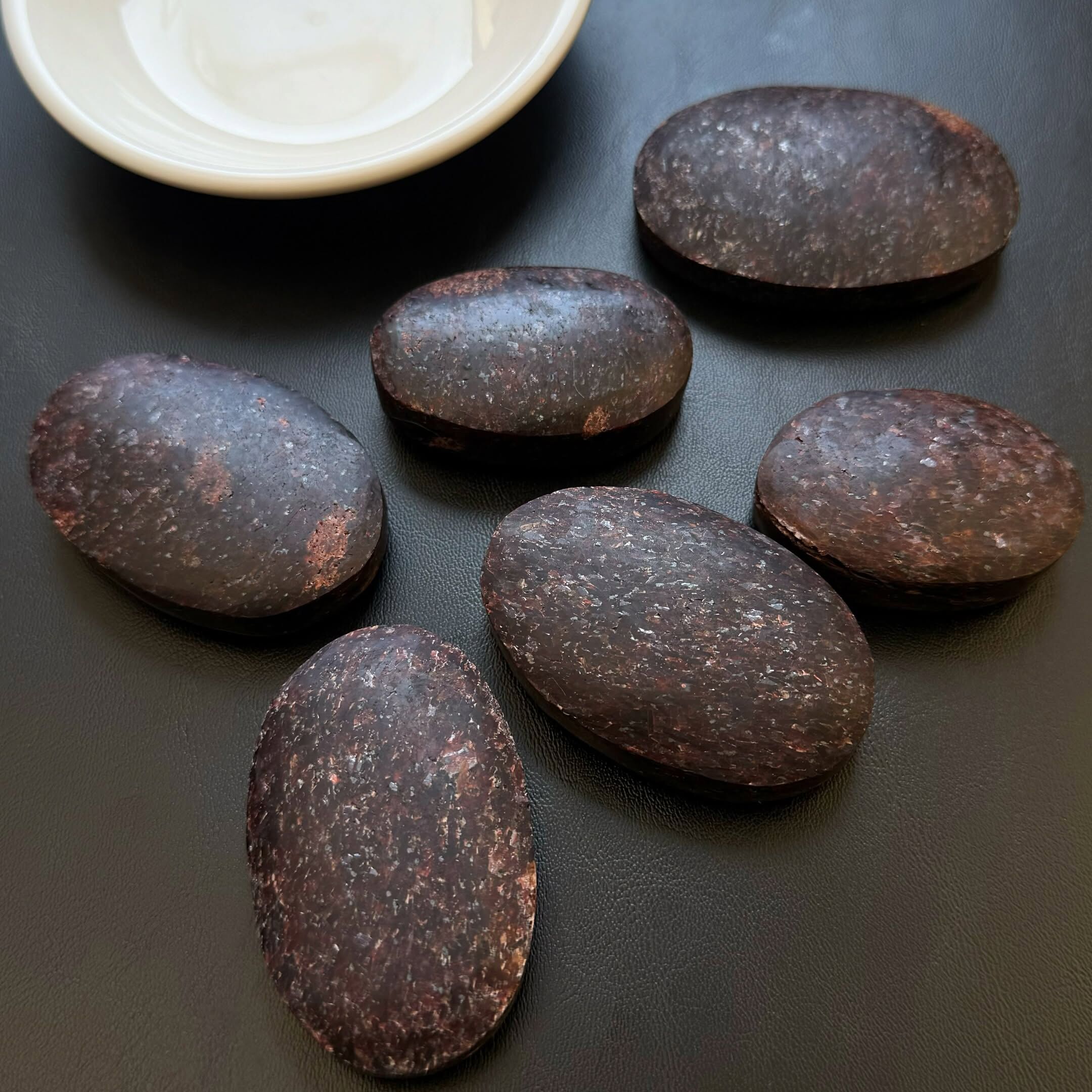 [原石] 石榴石 把玩