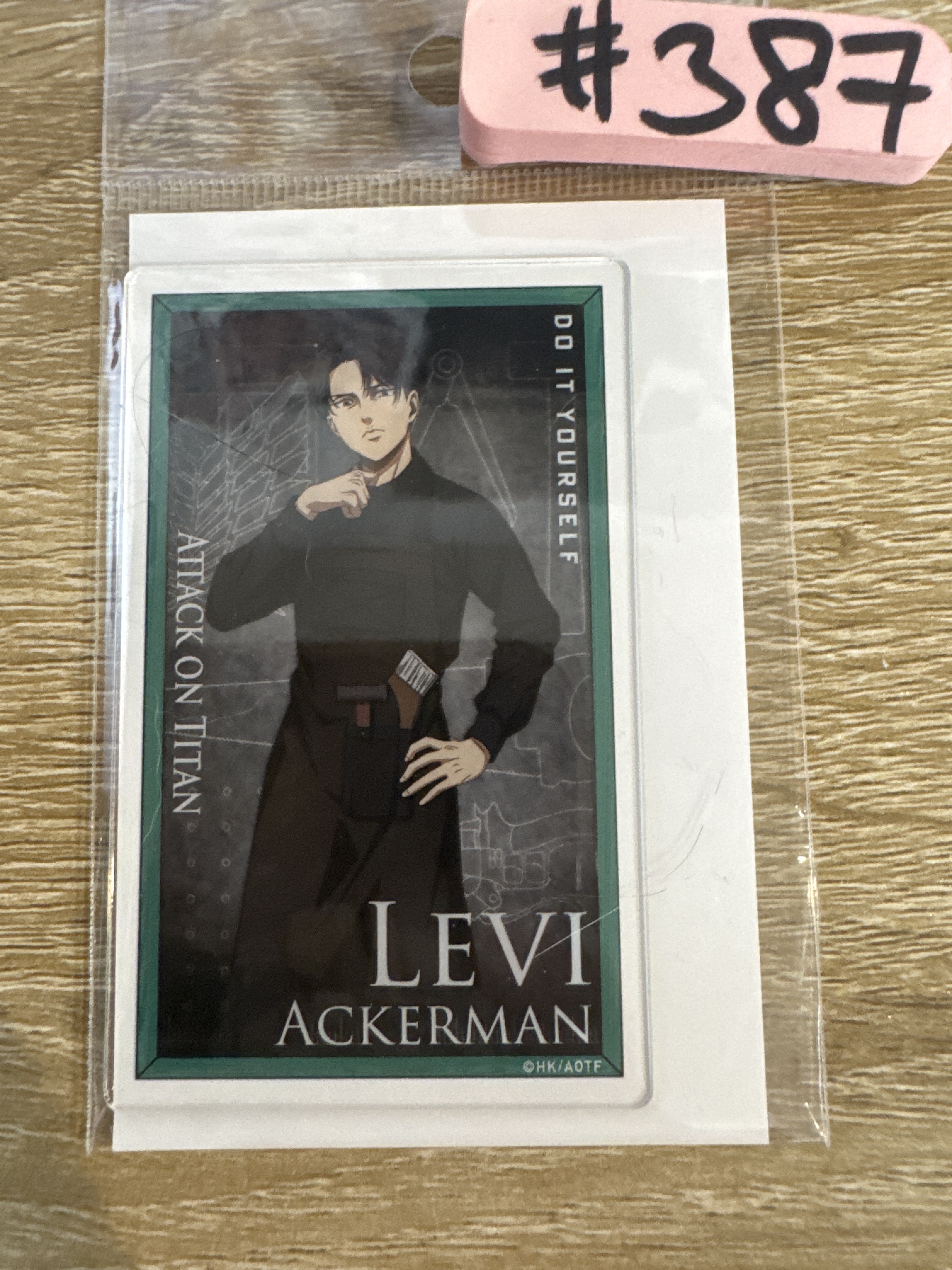 進擊的巨人 LEVI 膠牌#387