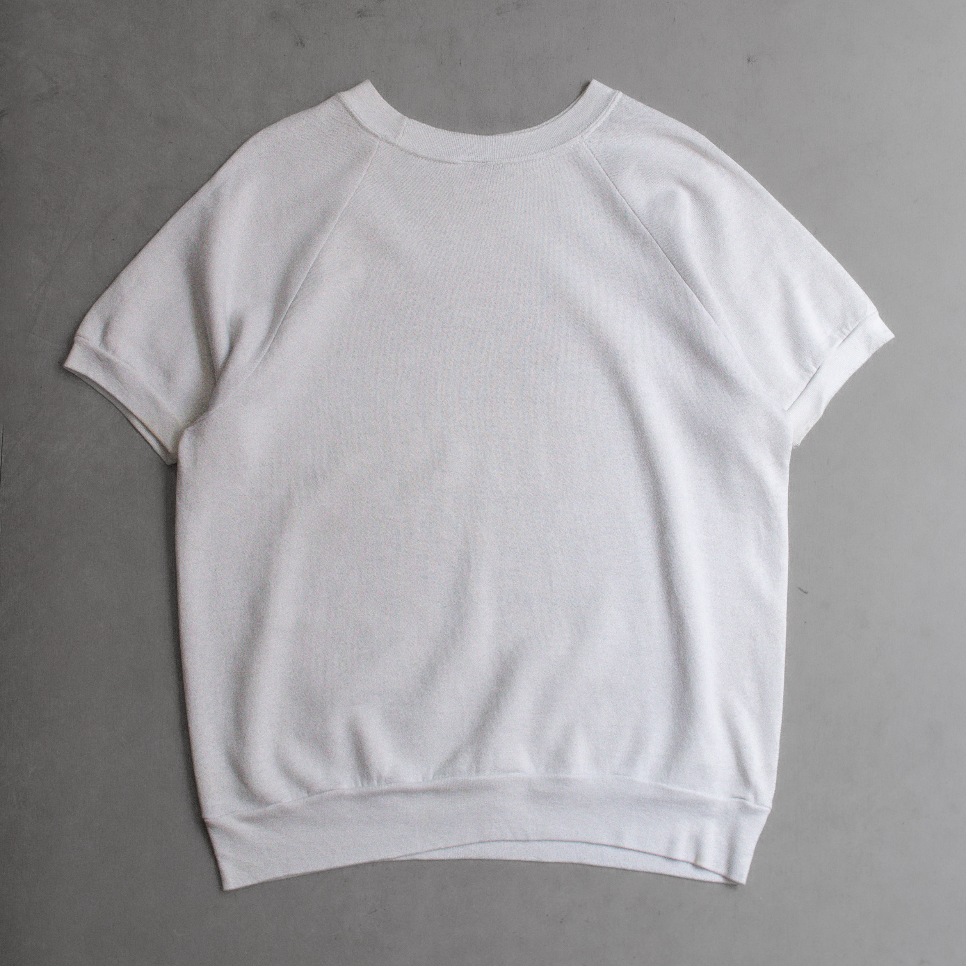 VINTAGE DISNEY S/S SWEATSHIRT 美國製 白色 迪士尼 短袖 大學T