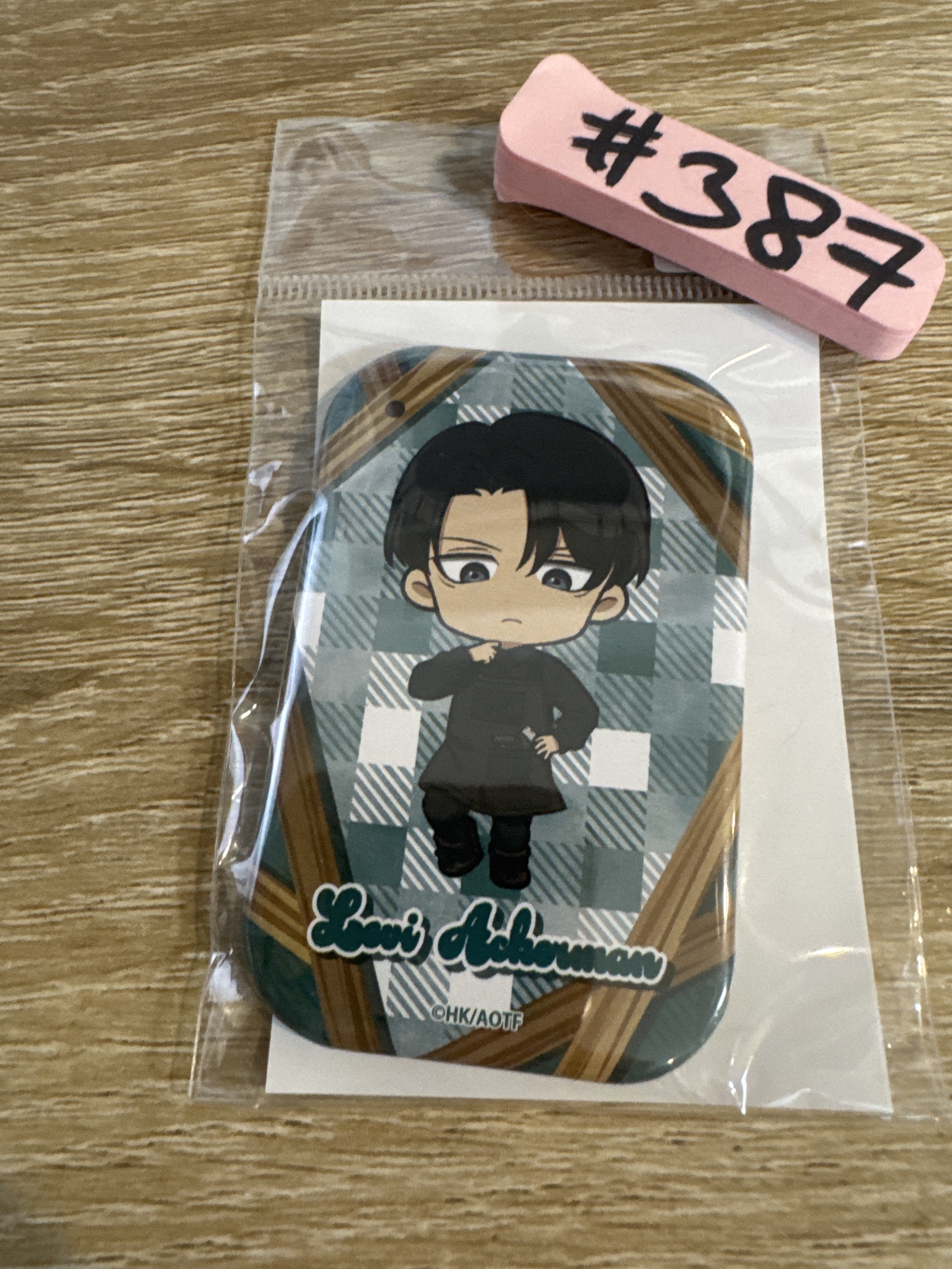 進擊的巨人 LEVI 襟章#387