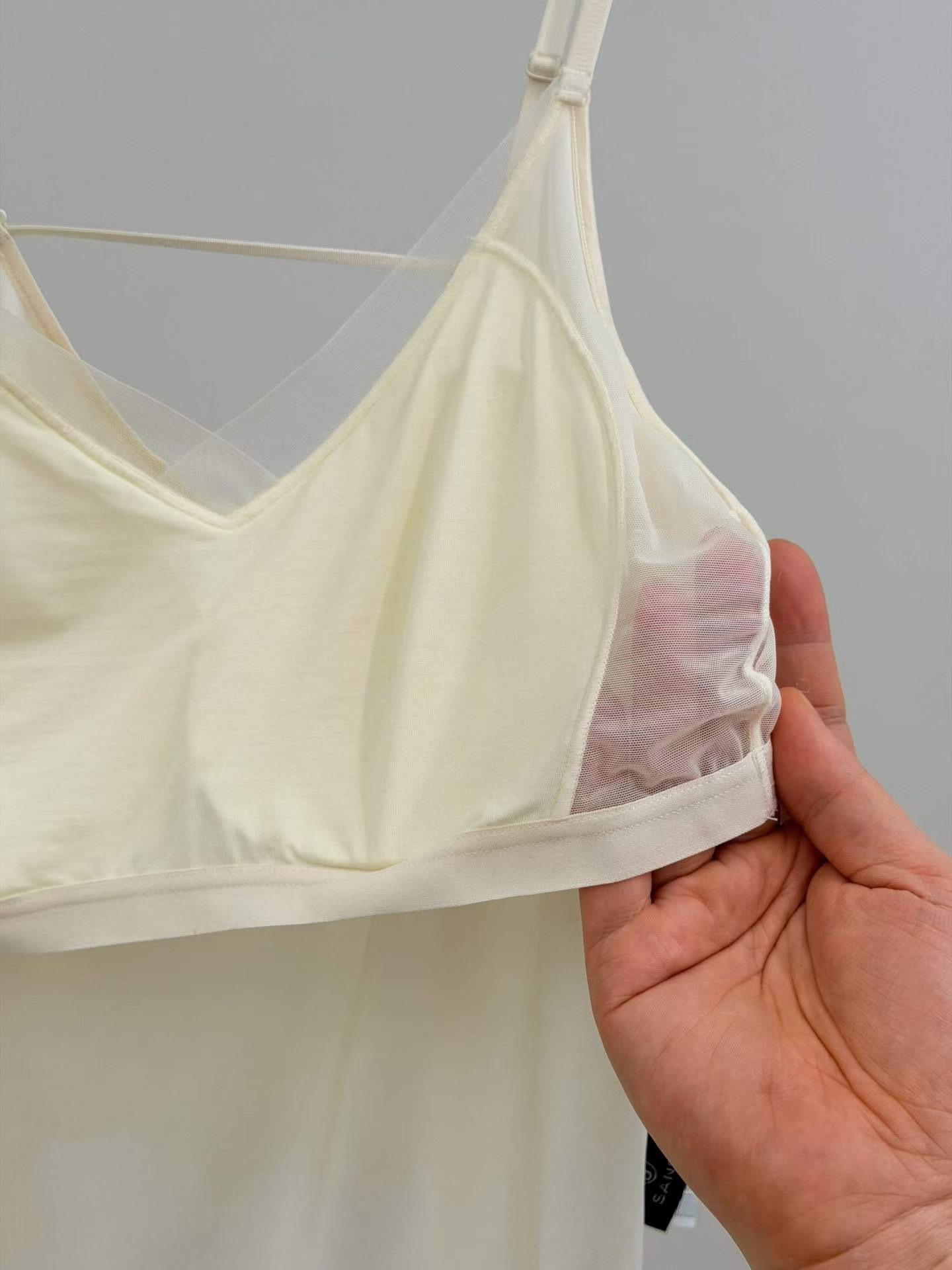 SA2618 Lace silk bra top