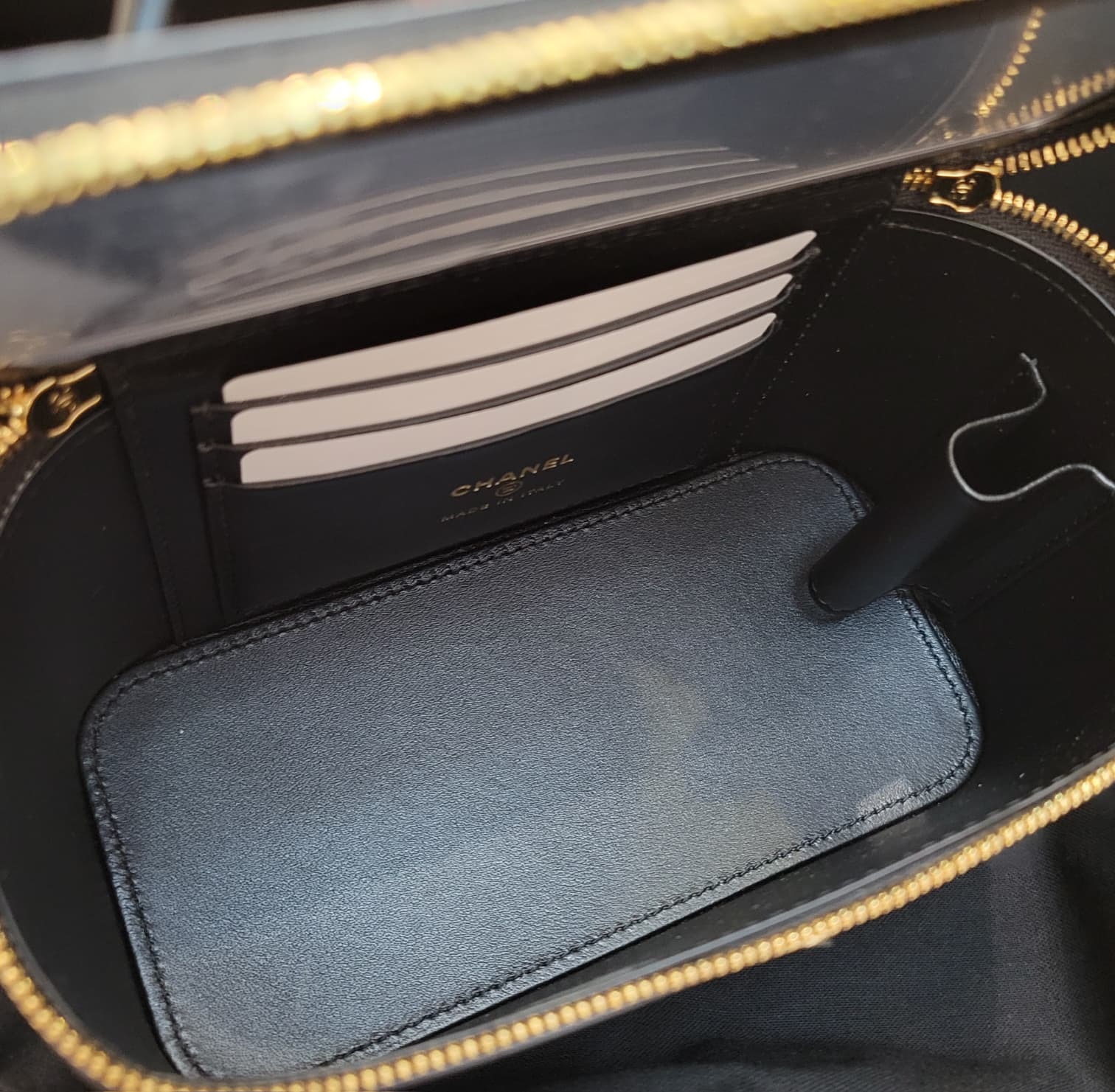 CHANEL AP5387 CROCODILE Embossed VANITY W/ CHAIN  BLACK GOLD 壓鱷魚皮紋小牛皮黑色