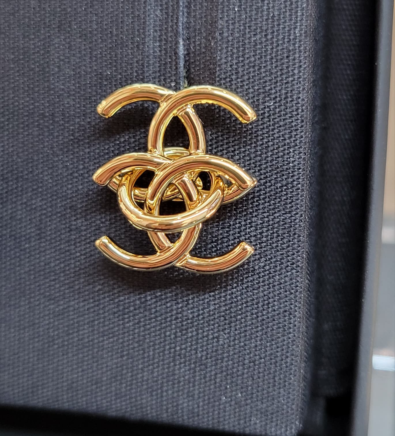 CHANEL ABH909 EARRINGS DOUBLE C GOLD