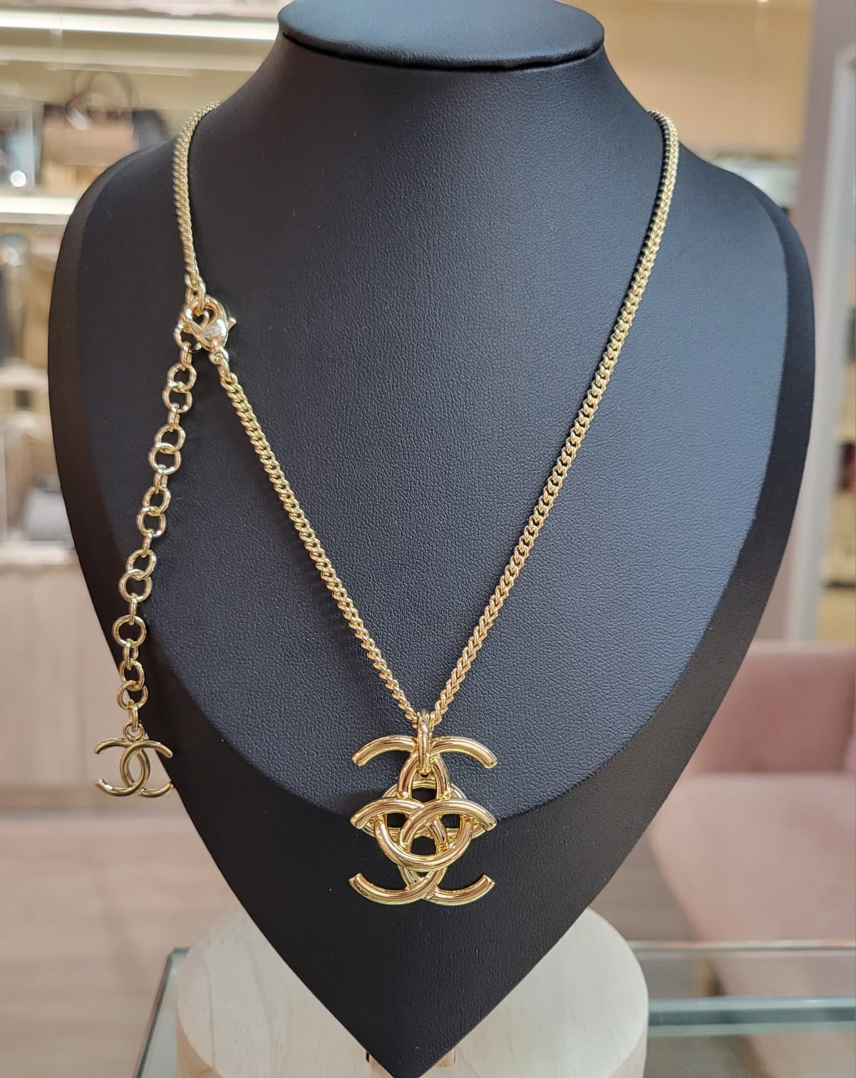 CHANEL ABH793 DOUBLE CC GOLD NECKLACE
