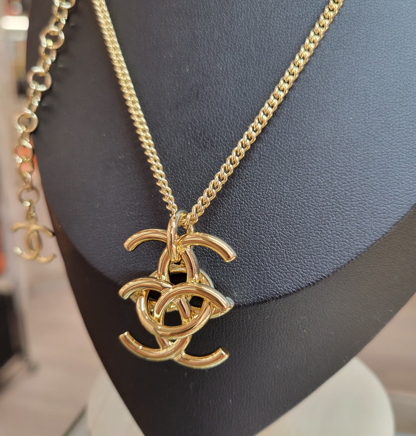 CHANEL ABH793 DOUBLE CC GOLD NECKLACE