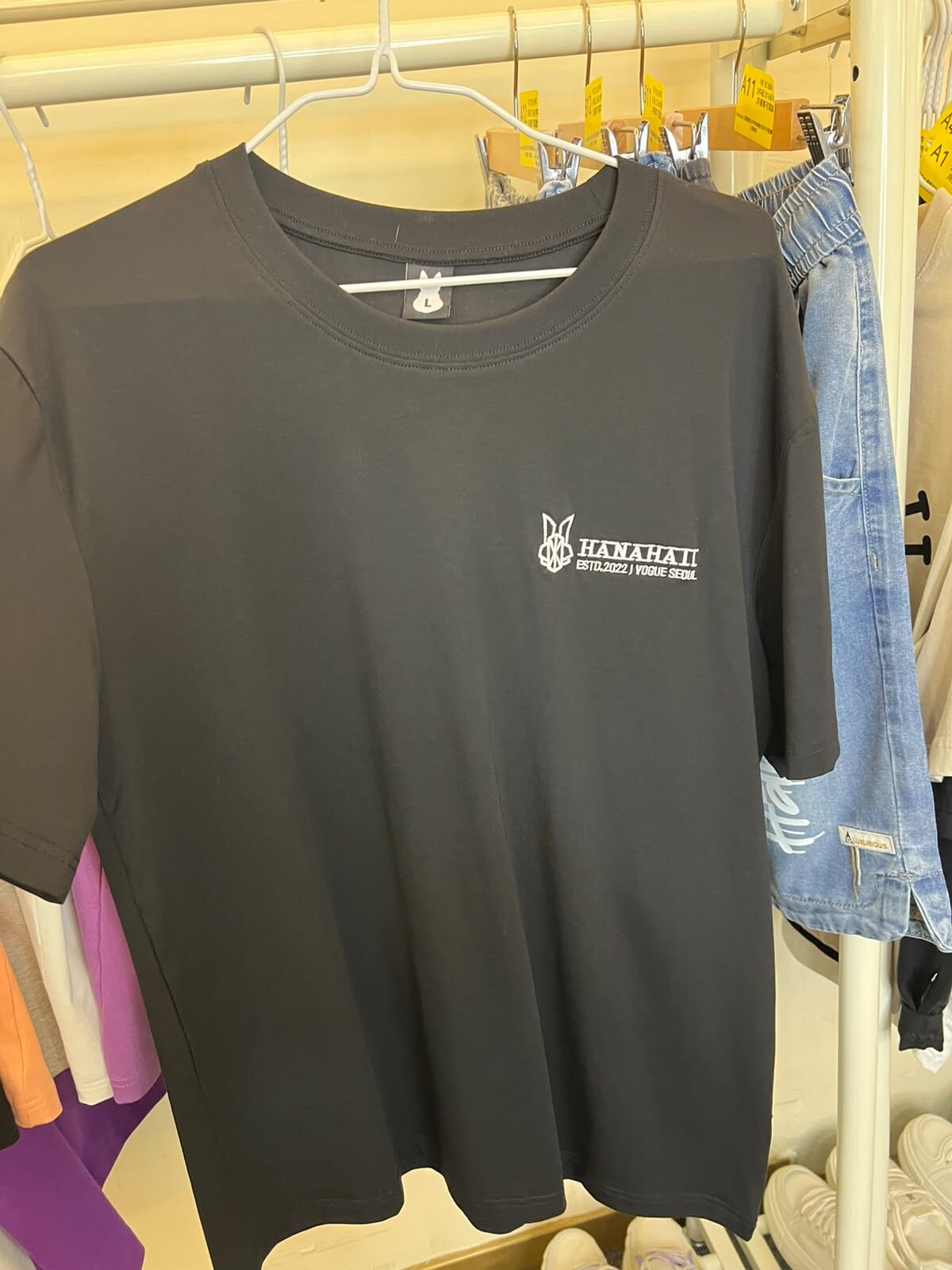 0627HA15-HANAHAII-CLOTH-Hanahaii 2026 新款極簡線條雙兔胸標純棉 T-shirt 短袖 [兩件套黑白各一]（A15）