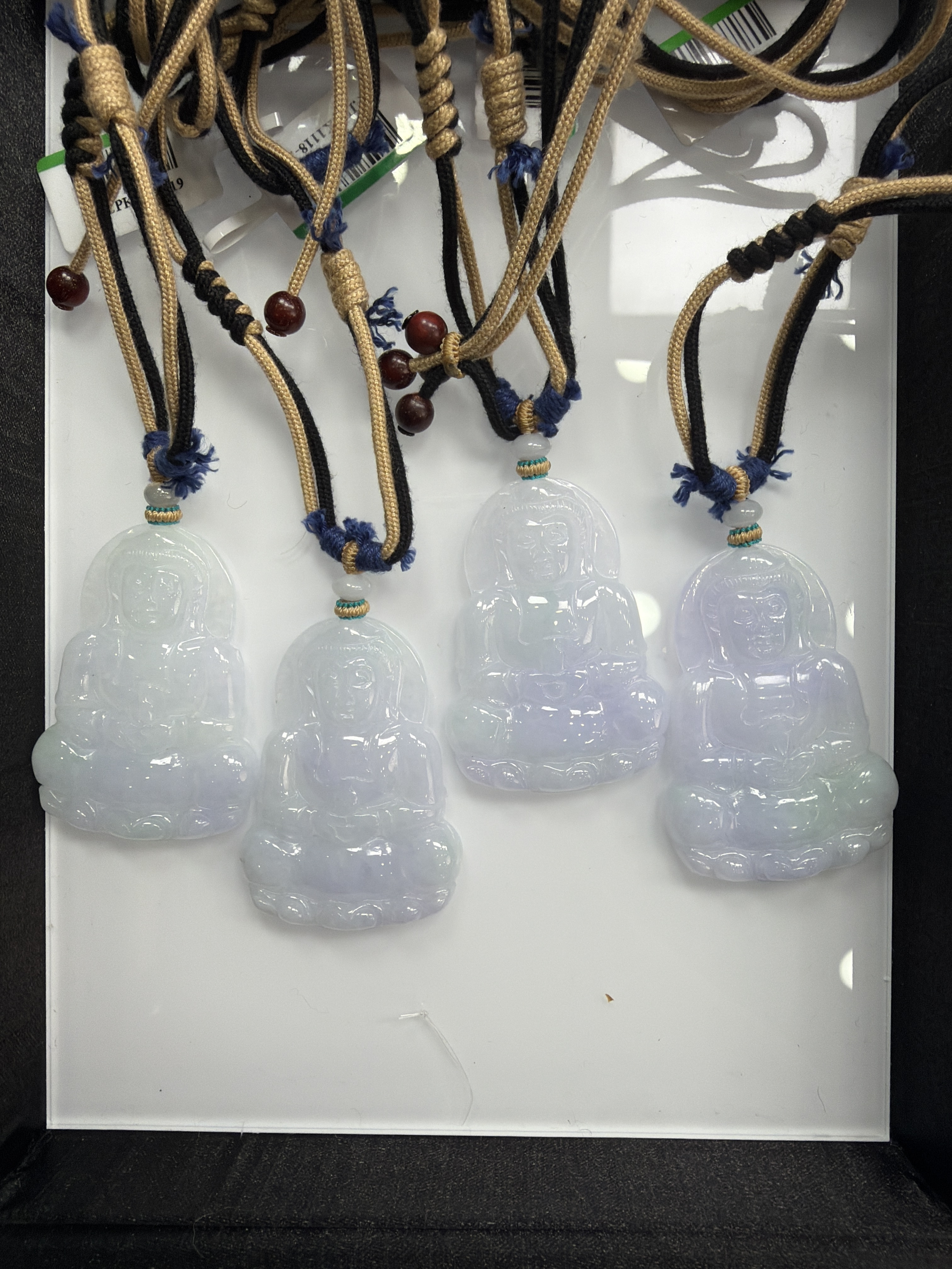 UB33 翡翠觀音 (TT6643) **連證書