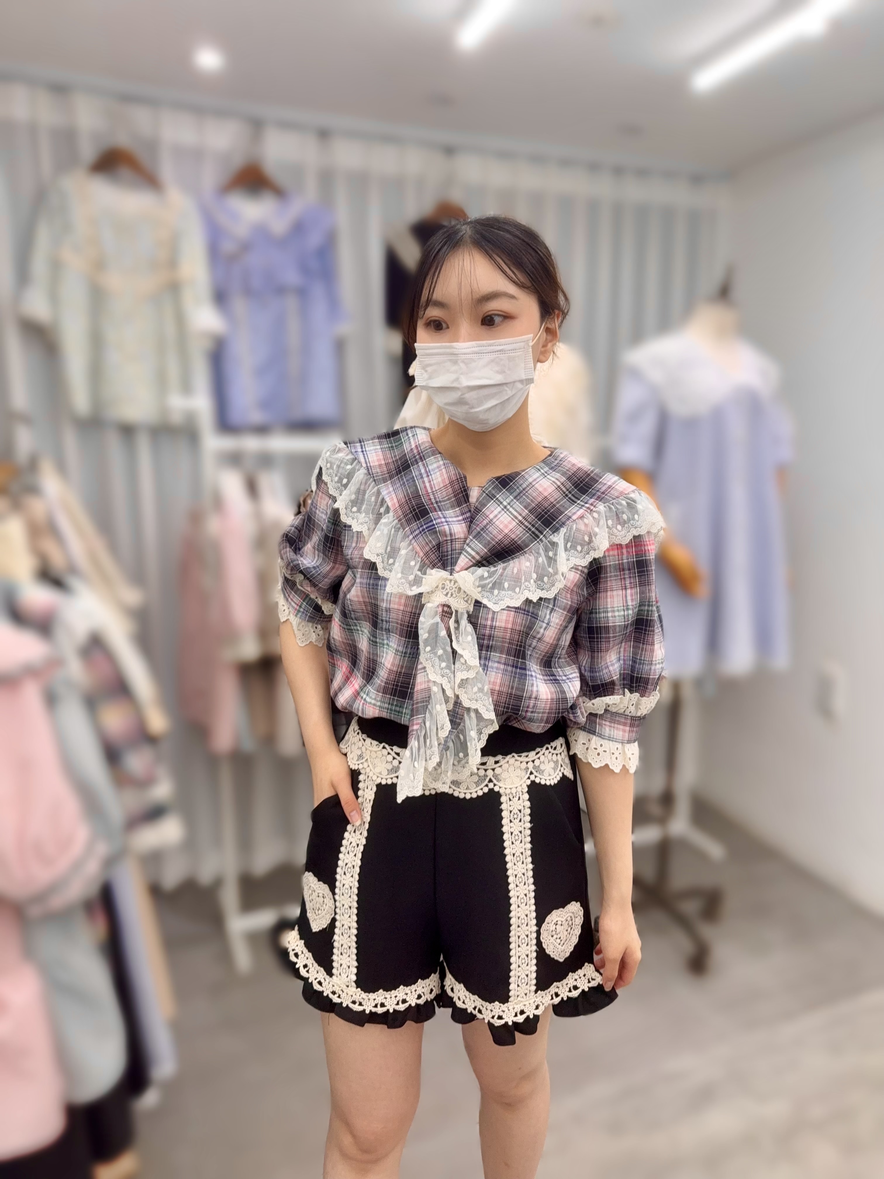 P18 胸42 長26 $469 (一口價)
