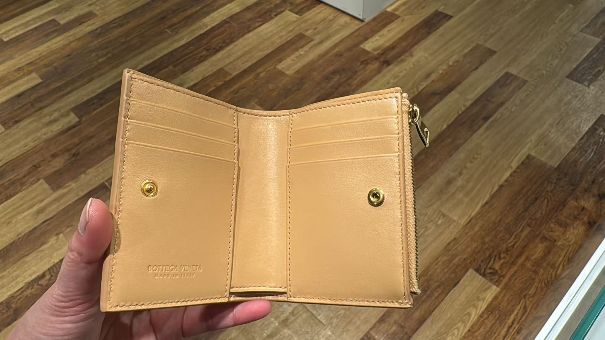 Outlet BV Small Cassette Wallet