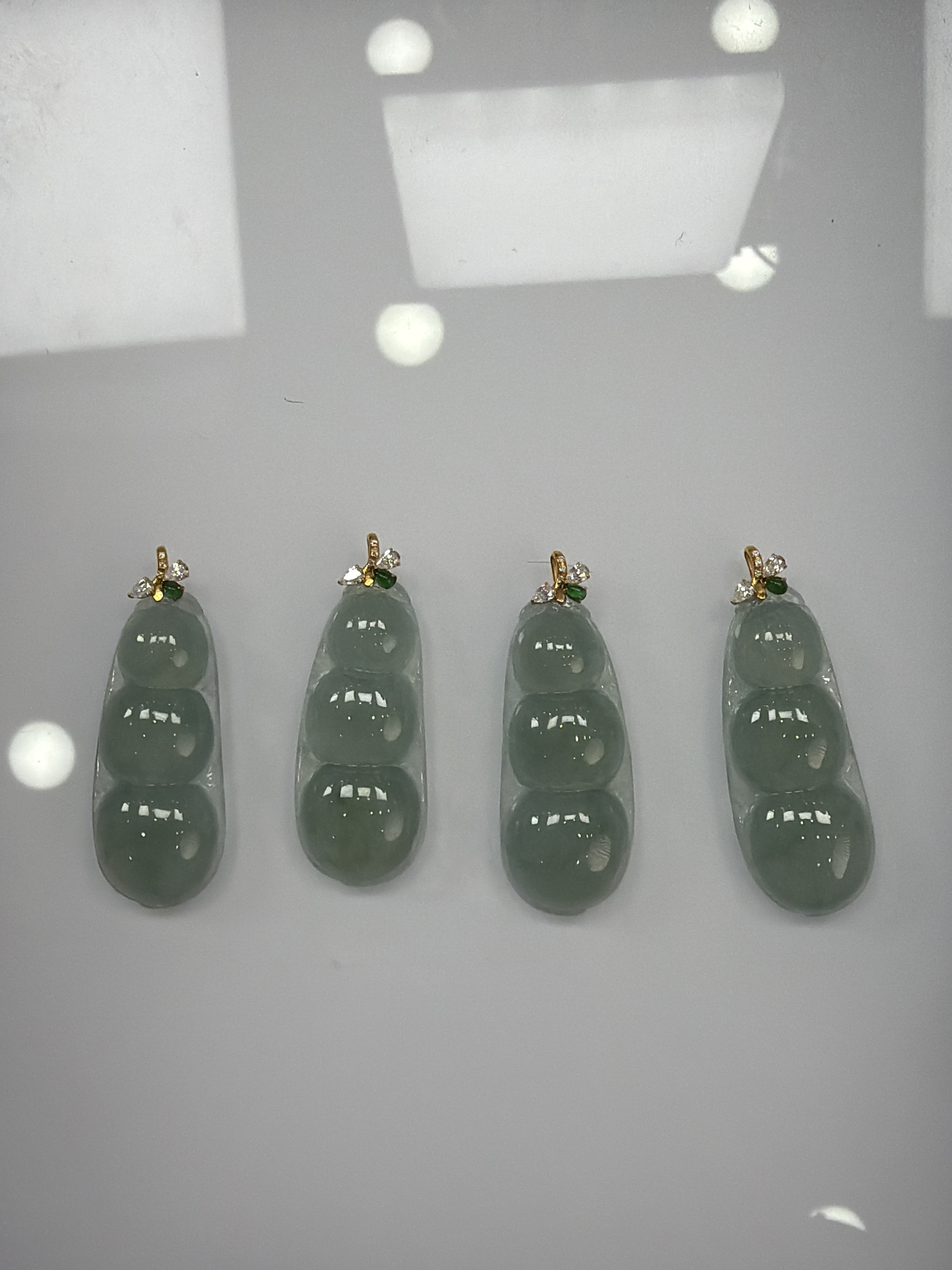 UB65 高冰芙蓉綠翡翠豆子 (TT6675) **連證書
