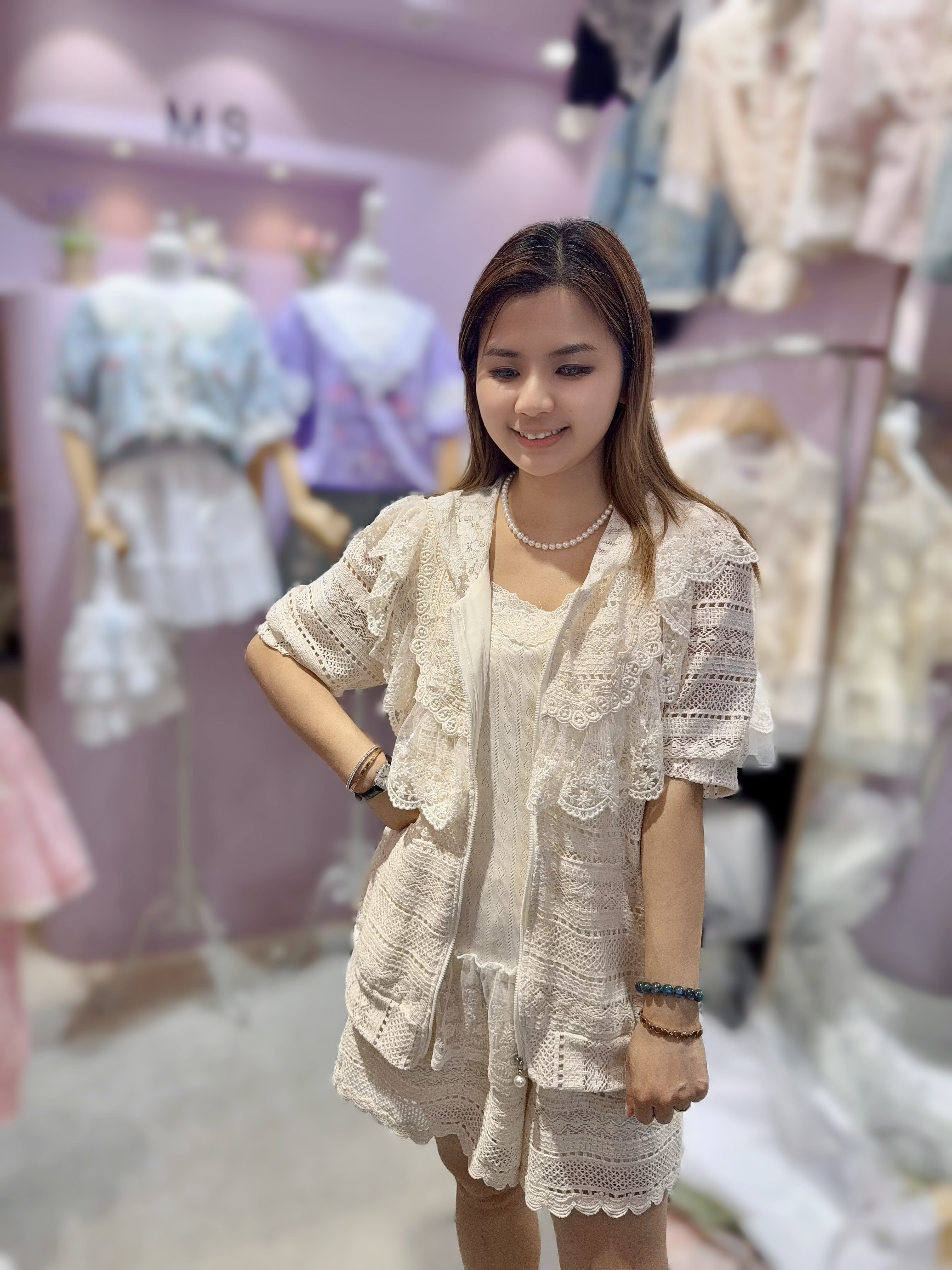 [限量]M104  lace 外套  胸 42   長 25   $449(一口價)