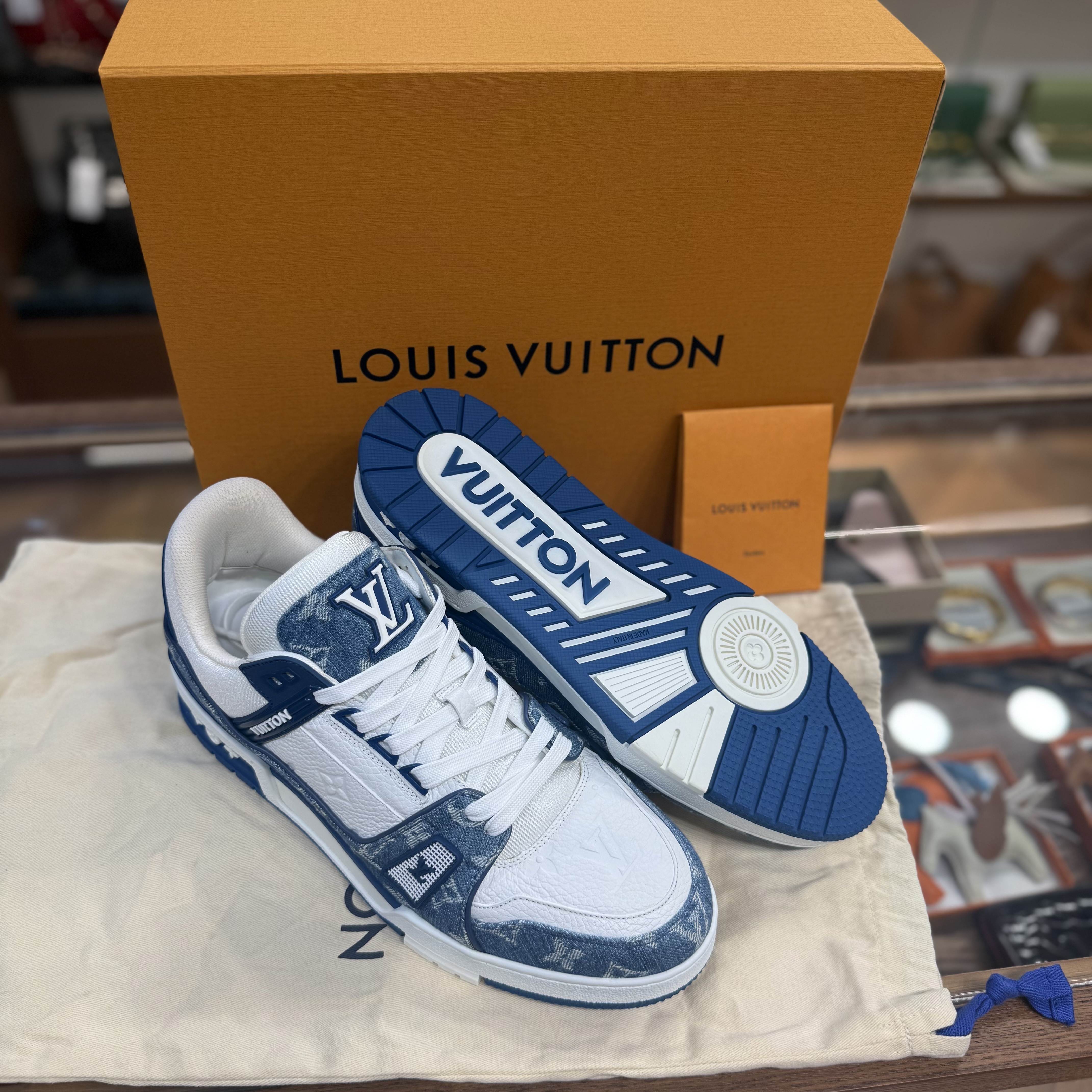 Brand New LV Trainer 運動鞋 42碼 1A9JGQ