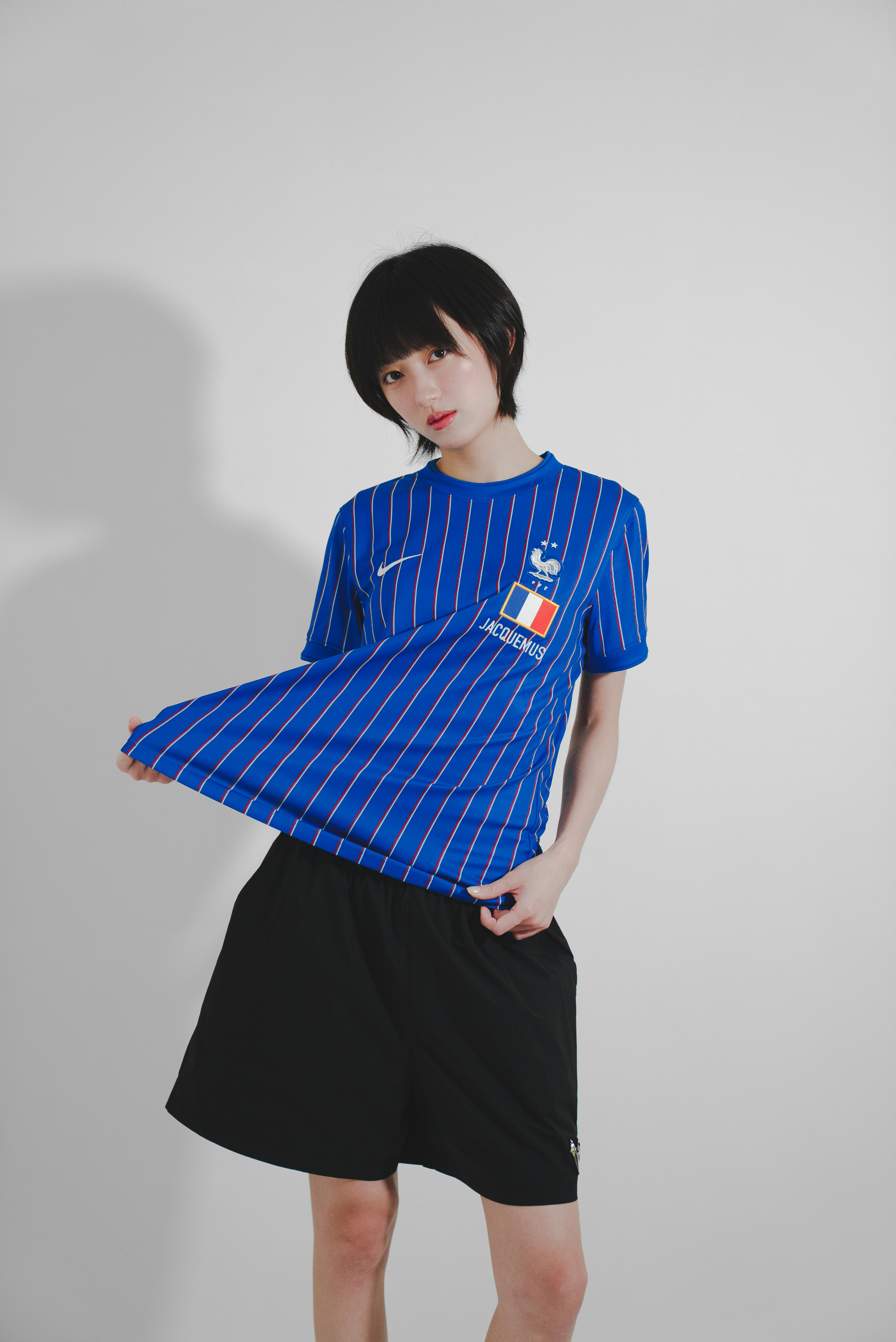 【Focus Store】現貨秒發 Jacquemus x Nike France Women's  Academy Pro Short-Sleeve Soccer Top 法國 球衣 女款 IB4531-480