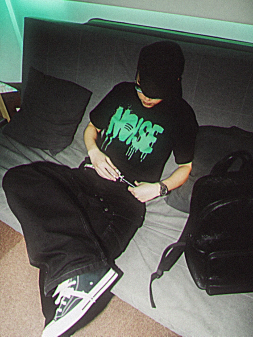 NOISE "PREMIUM" TEE 黑綠噴漆短袖