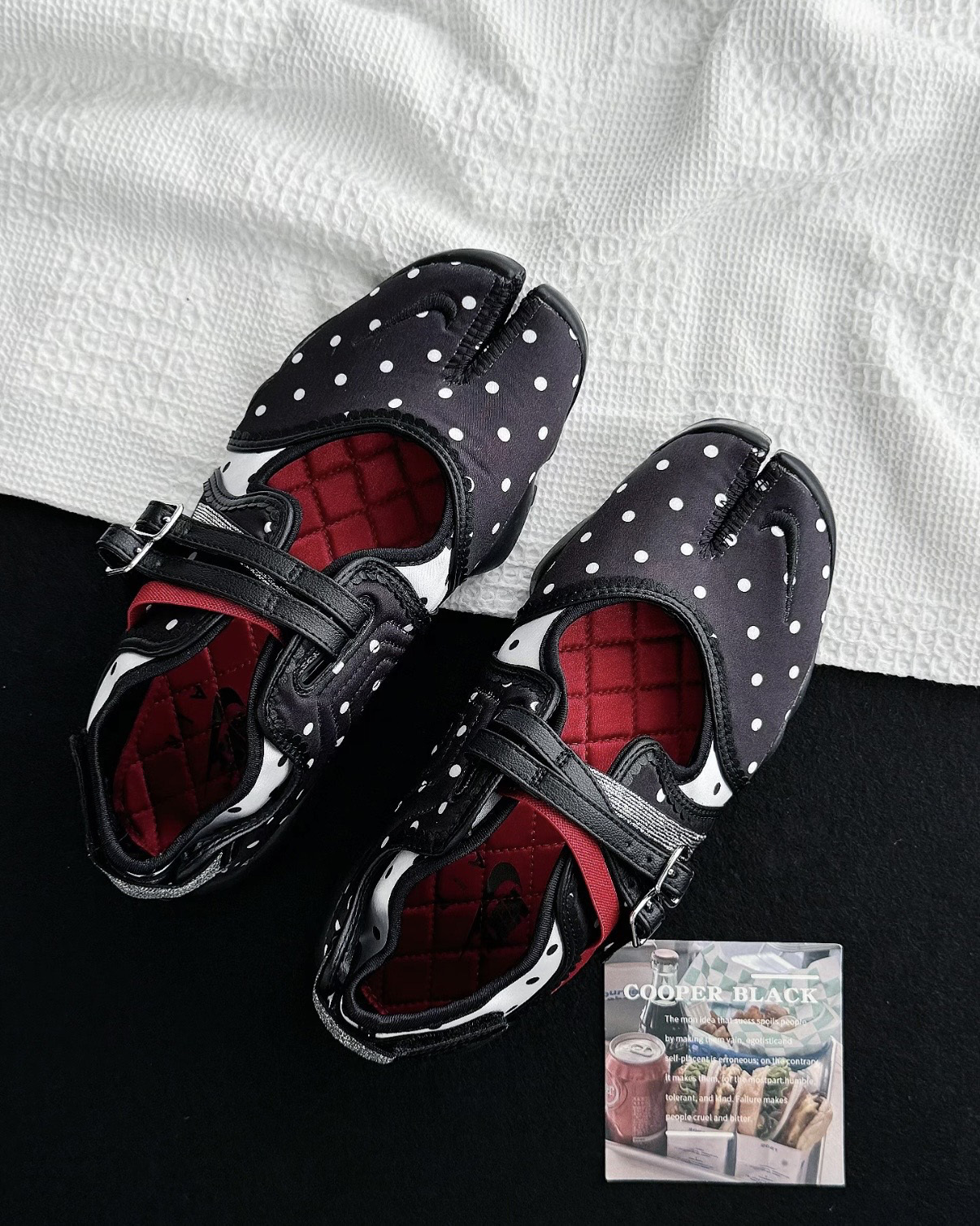 NIKE AIR RIFT BR "Polka Dots" 黑色 波點 點點 紅色 銀色 拼接 忍者鞋 分趾鞋 涼鞋 女鞋 IW2344-001 / 預購