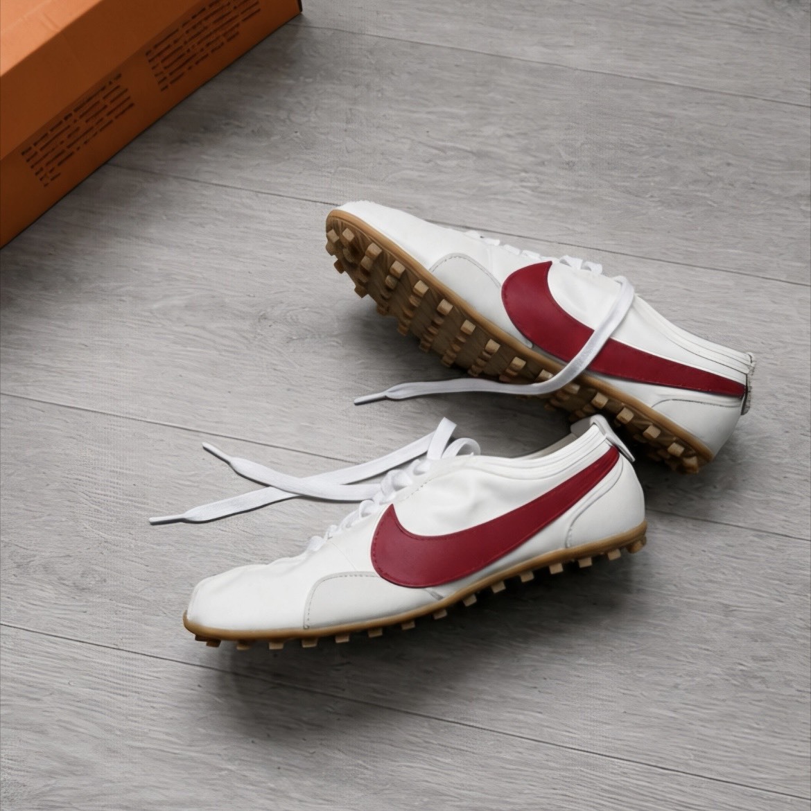【代購】Nike Moon Shoe OG Summit  Summit White／紅色｜復古跑鞋｜女款