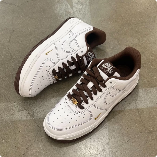 【預訂】NIKE AIR FORCE 1 07 "小金剔"白深棕-WOMEN
