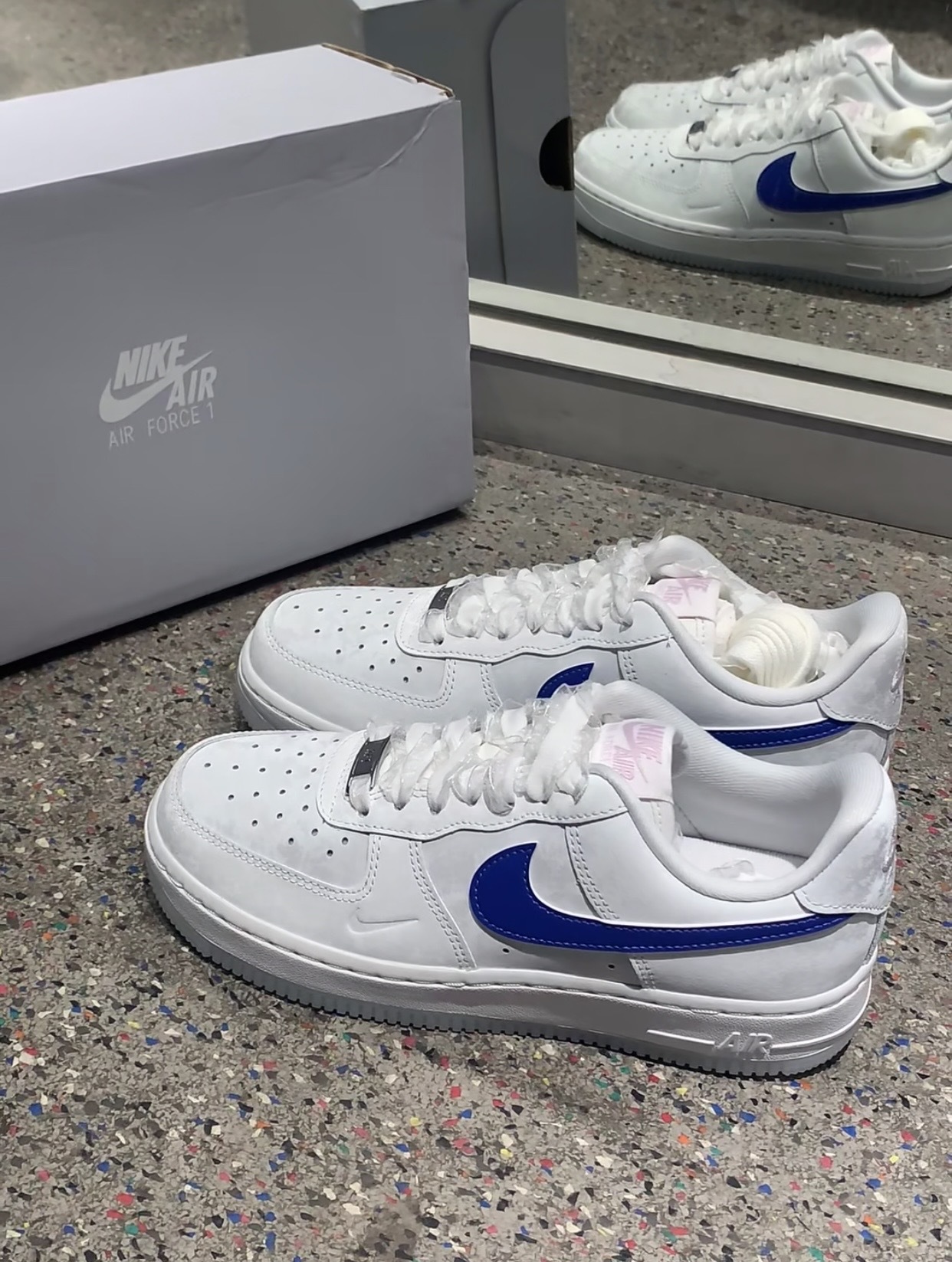 【預訂】NIKE AIR FORCE 1 07 LV8 霧灰白藍"透紗鞋帶"-WOMEN