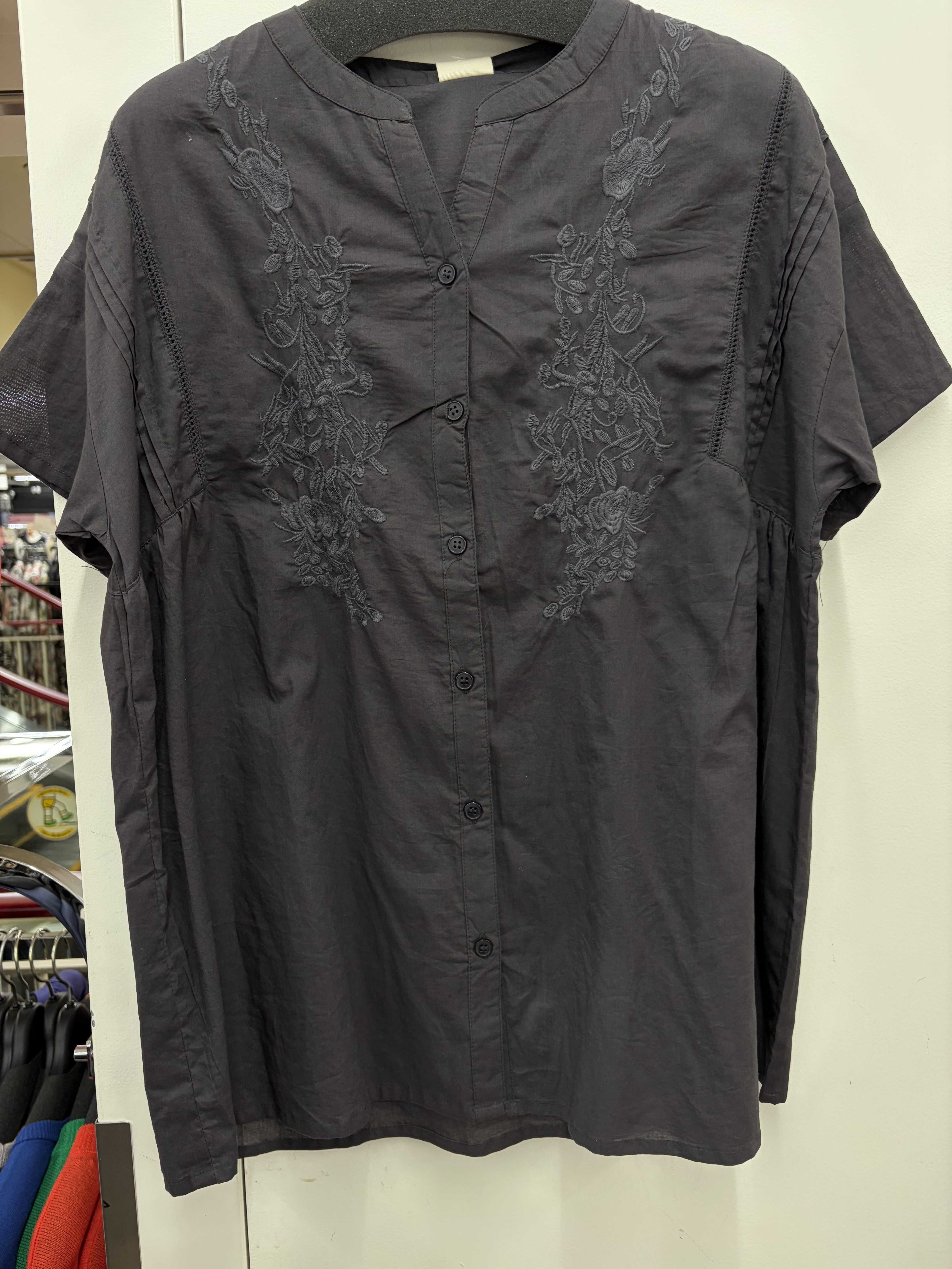 Nm v刺繡top
