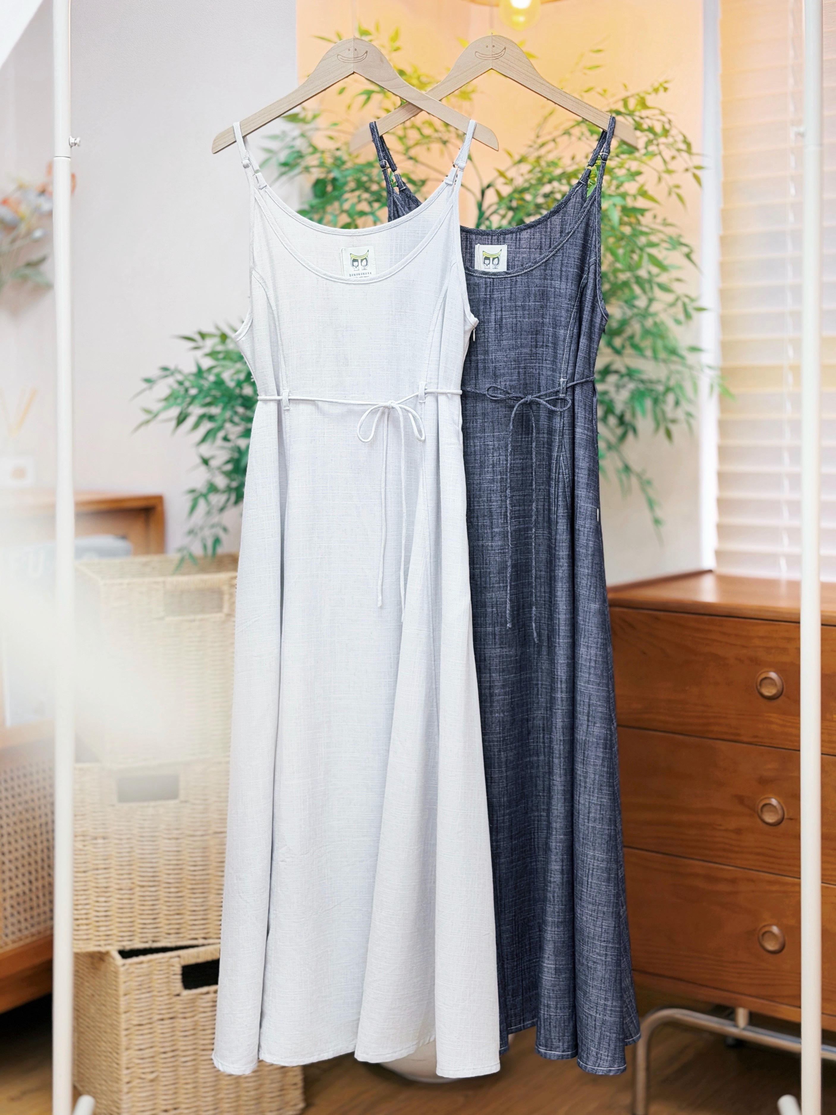兩色 / 仿麻質圓領明線連身裙 / Slub Texture Topstitching Scoop-Neck Dress