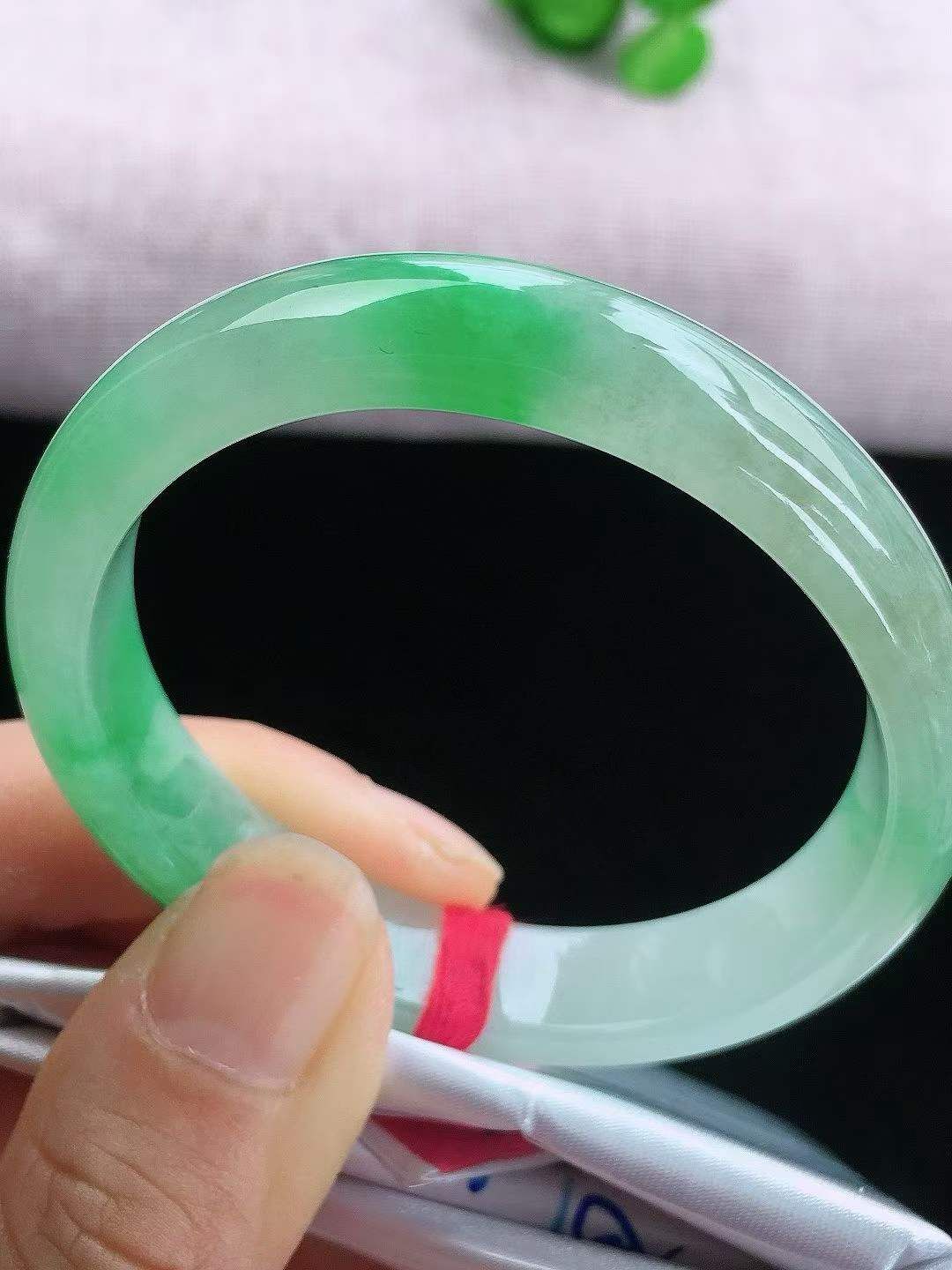 6225844 52mm冰飄綠貴妃翡翠手鐲 (50-52)