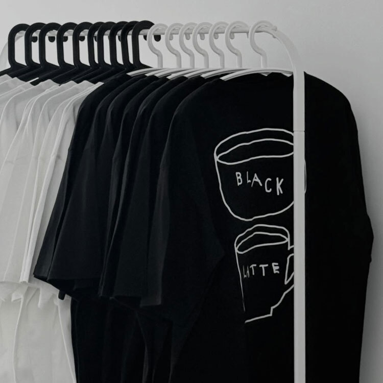 韓國 INAPSQUARE 黑白童趣塗鴉踢 BLACK & LATTE 黑